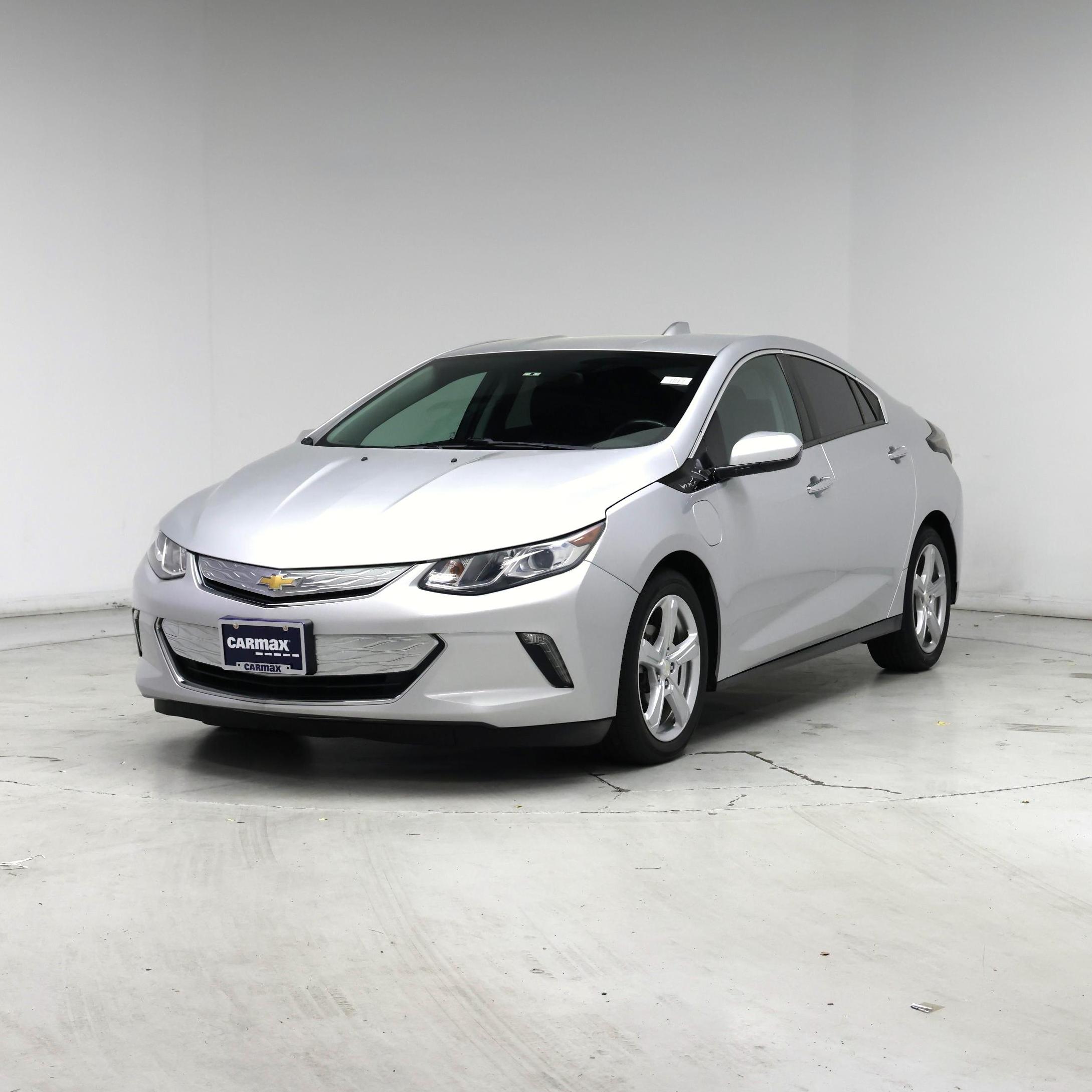Thumbnail: 2017 Chevrolet Volt - 4