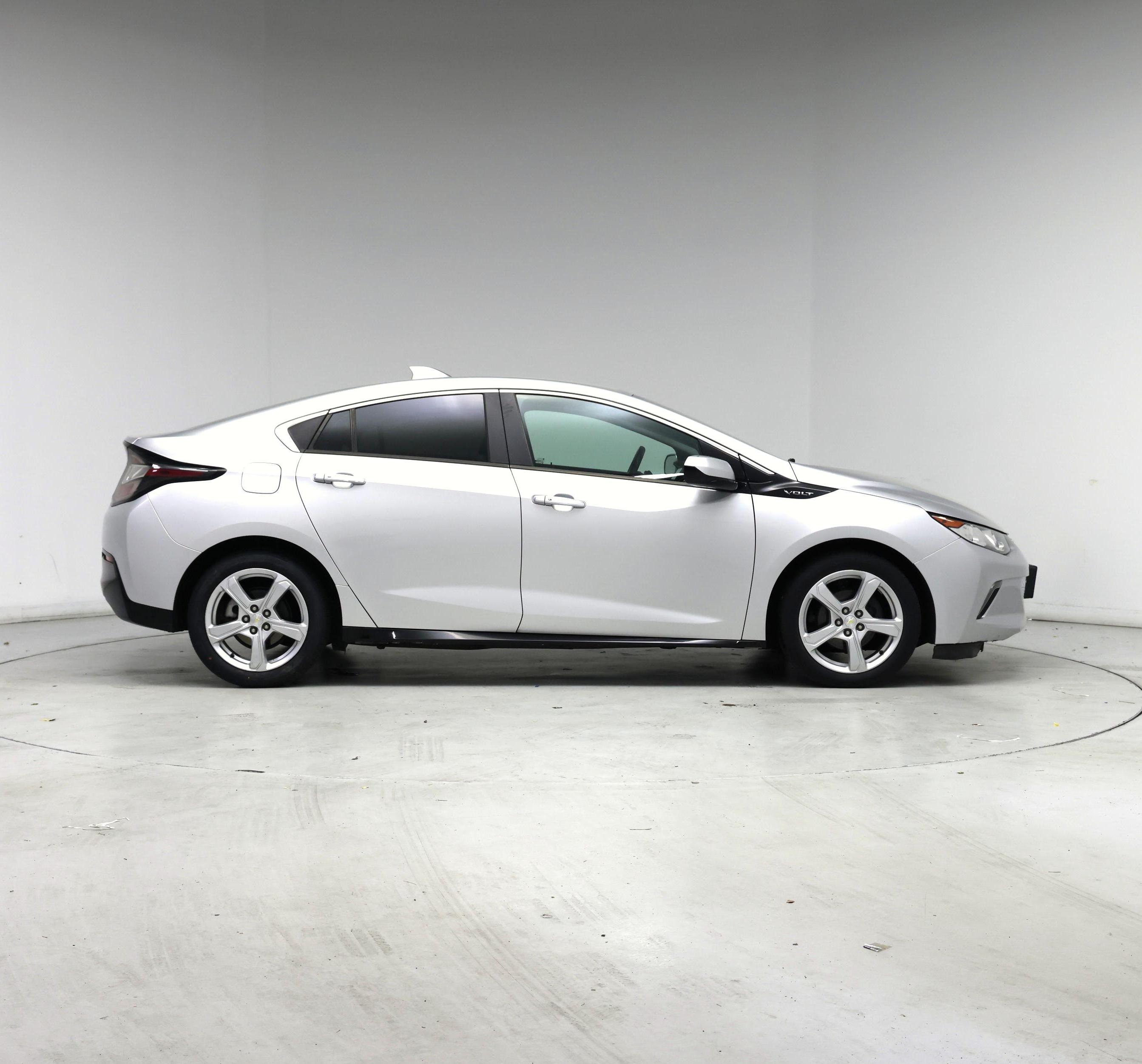 Thumbnail: 2017 Chevrolet Volt - 7
