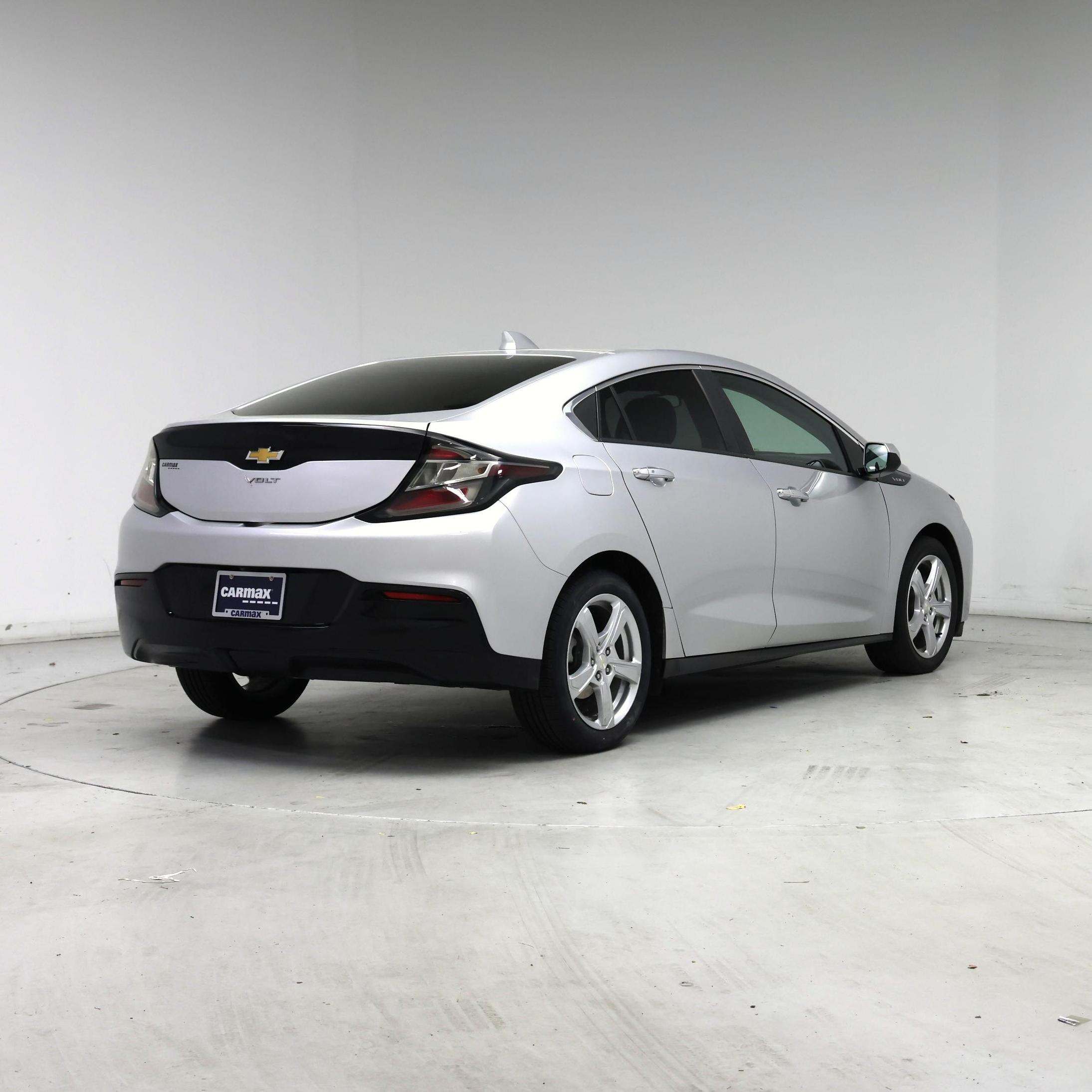 Thumbnail: 2017 Chevrolet Volt - 8