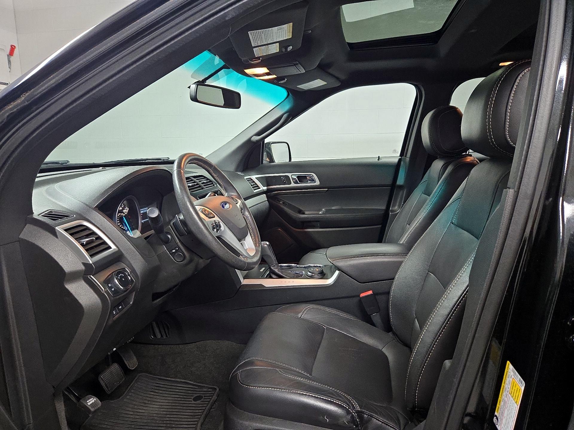Thumbnail: 2015 Ford Explorer - 11