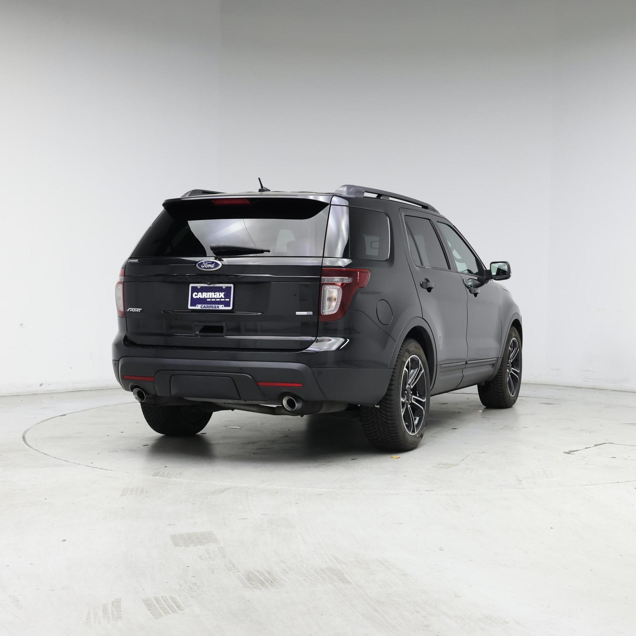 Thumbnail: 2015 Ford Explorer - 8