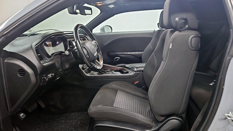 2020 Dodge Challenger SXT 11