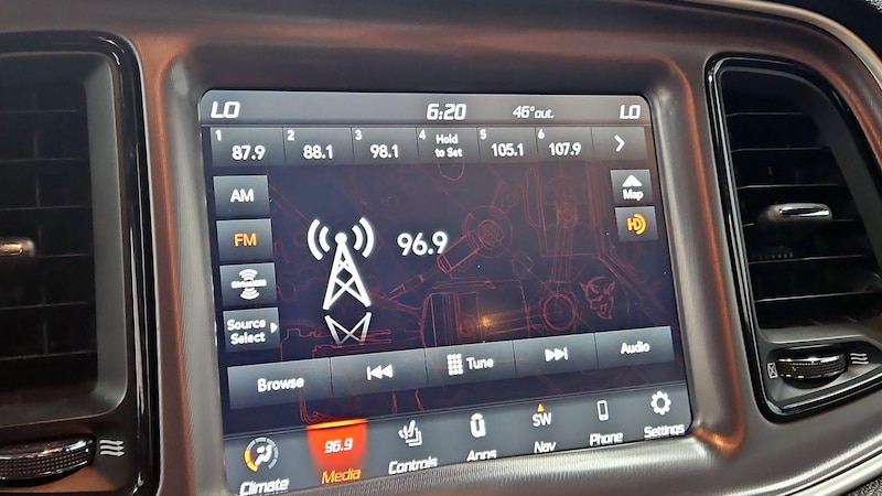2020 Dodge Challenger SXT 16