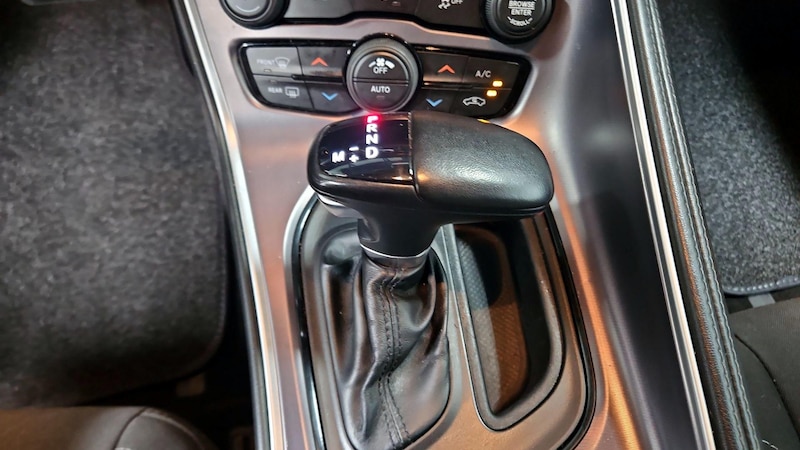 2020 Dodge Challenger SXT 18