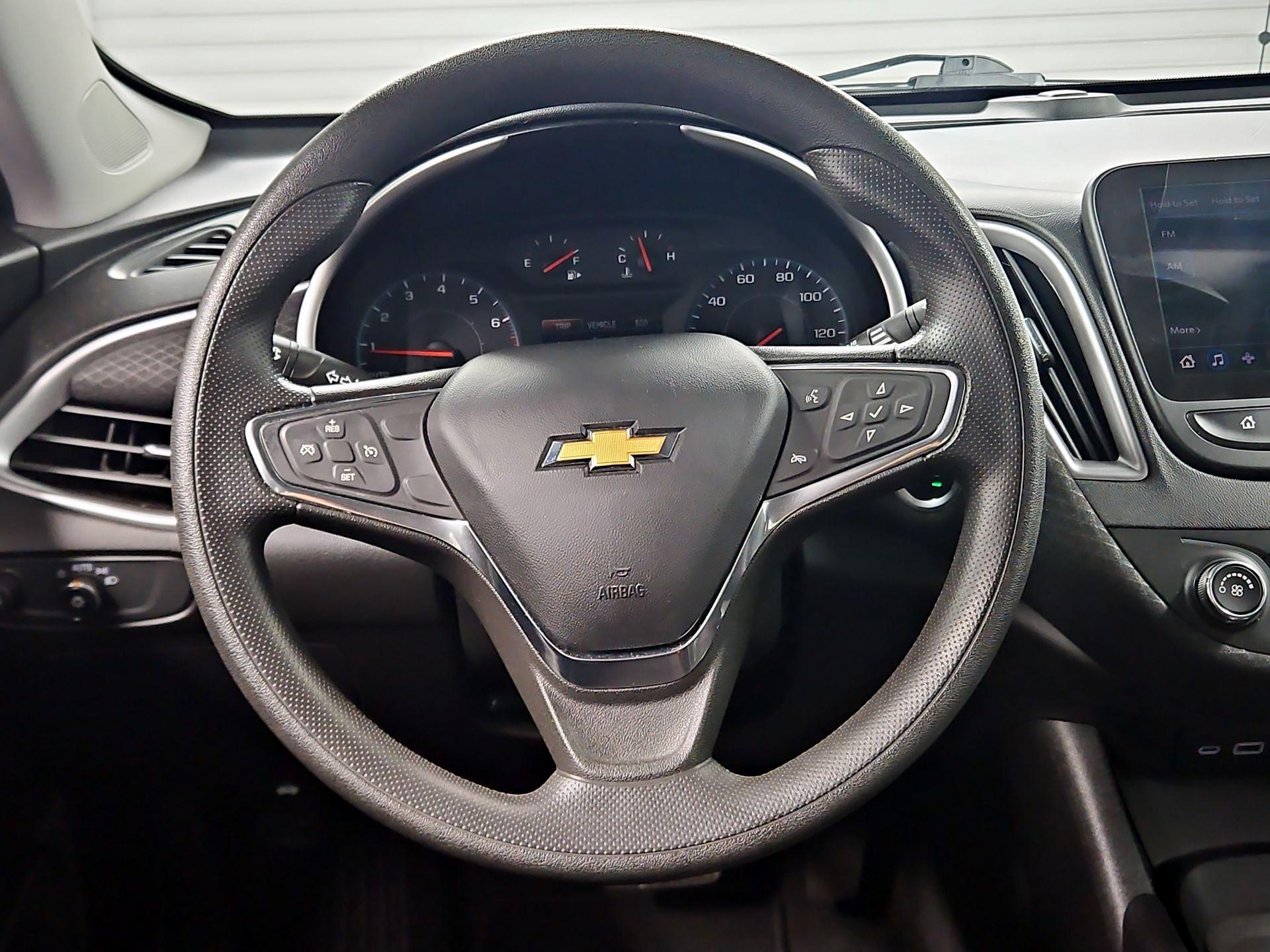 Thumbnail: 2020 Chevrolet Malibu - 10