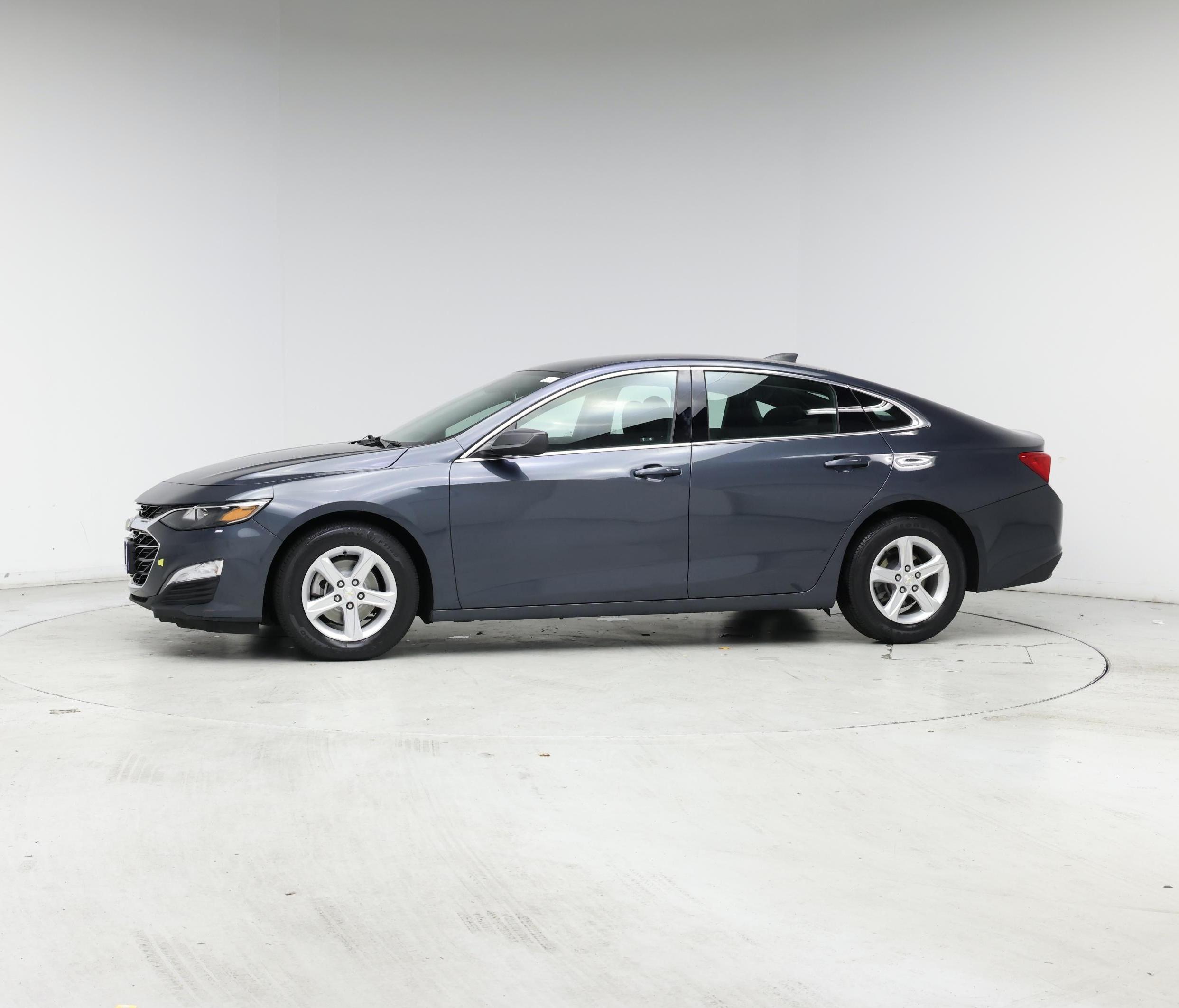 Thumbnail: 2020 Chevrolet Malibu - 3