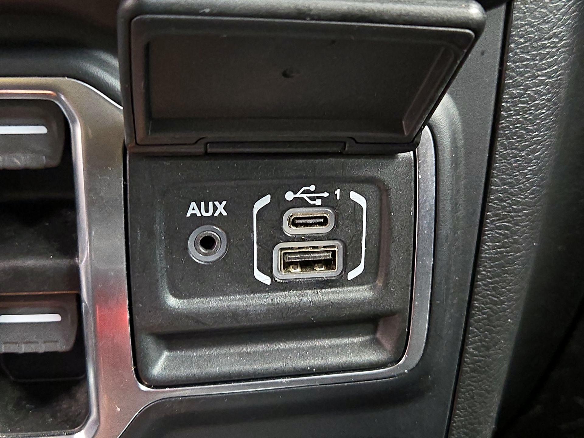Thumbnail: 2023 Jeep Wrangler - 19