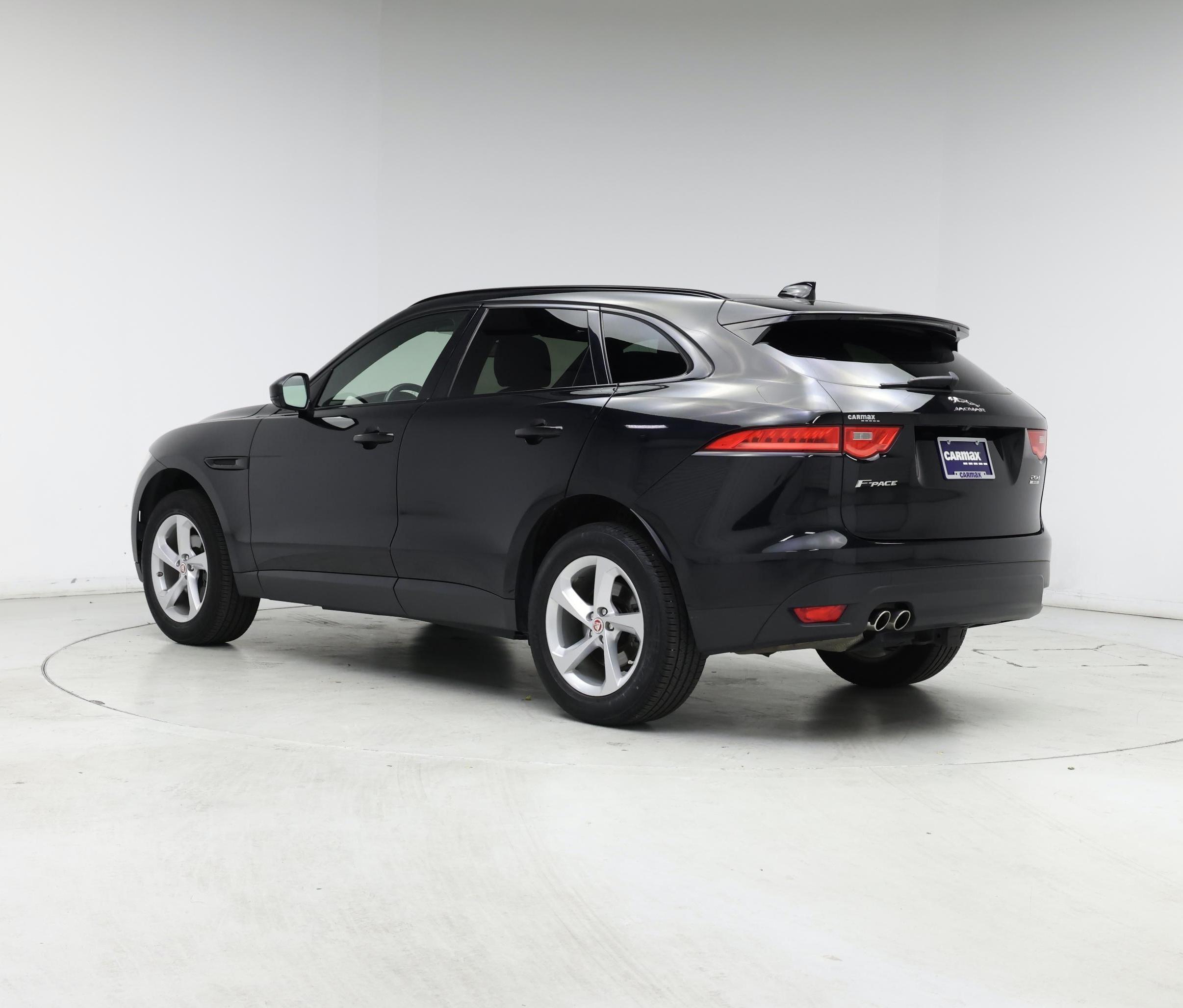 Thumbnail: 2018 Jaguar F-Pace - 2