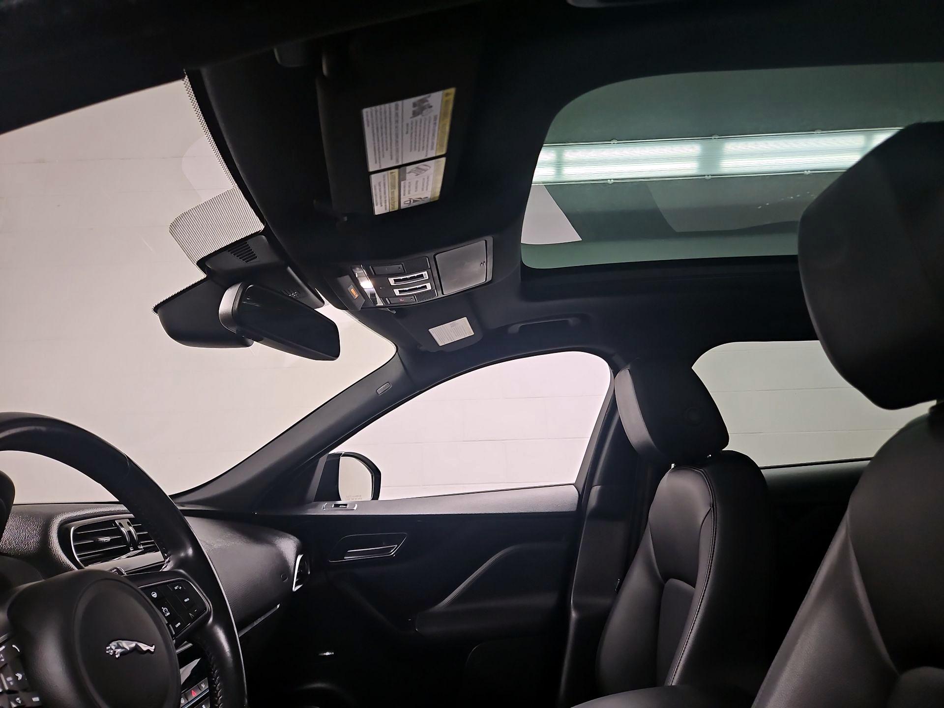 Thumbnail: 2018 Jaguar F-Pace - 20