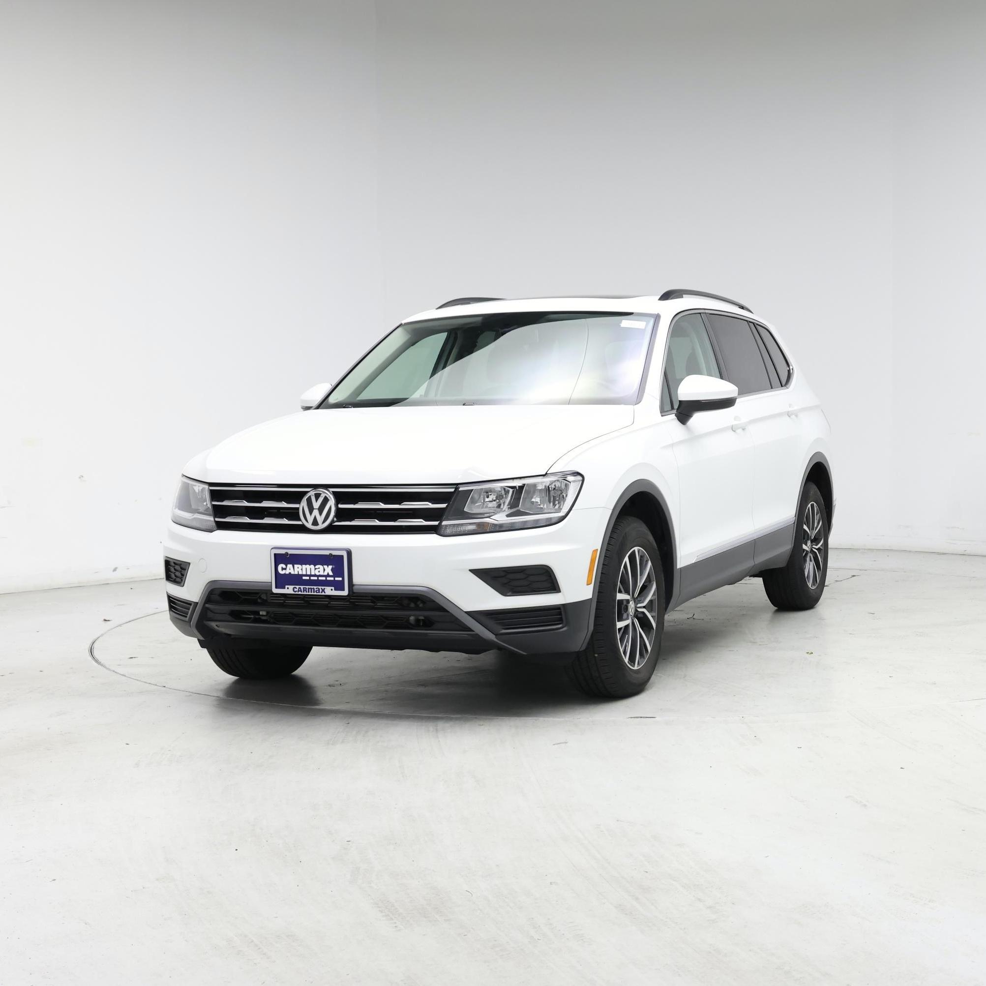 Thumbnail: 2020 Volkswagen Tiguan - 4