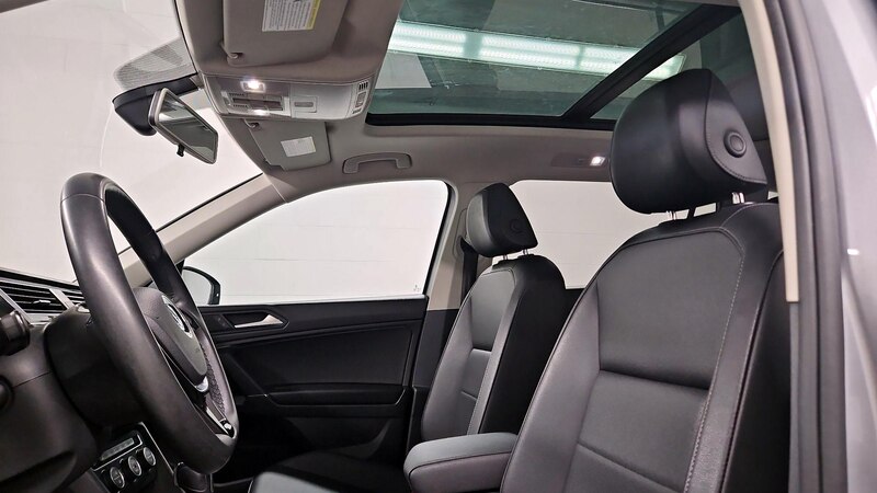 2020 Volkswagen Tiguan SE 19