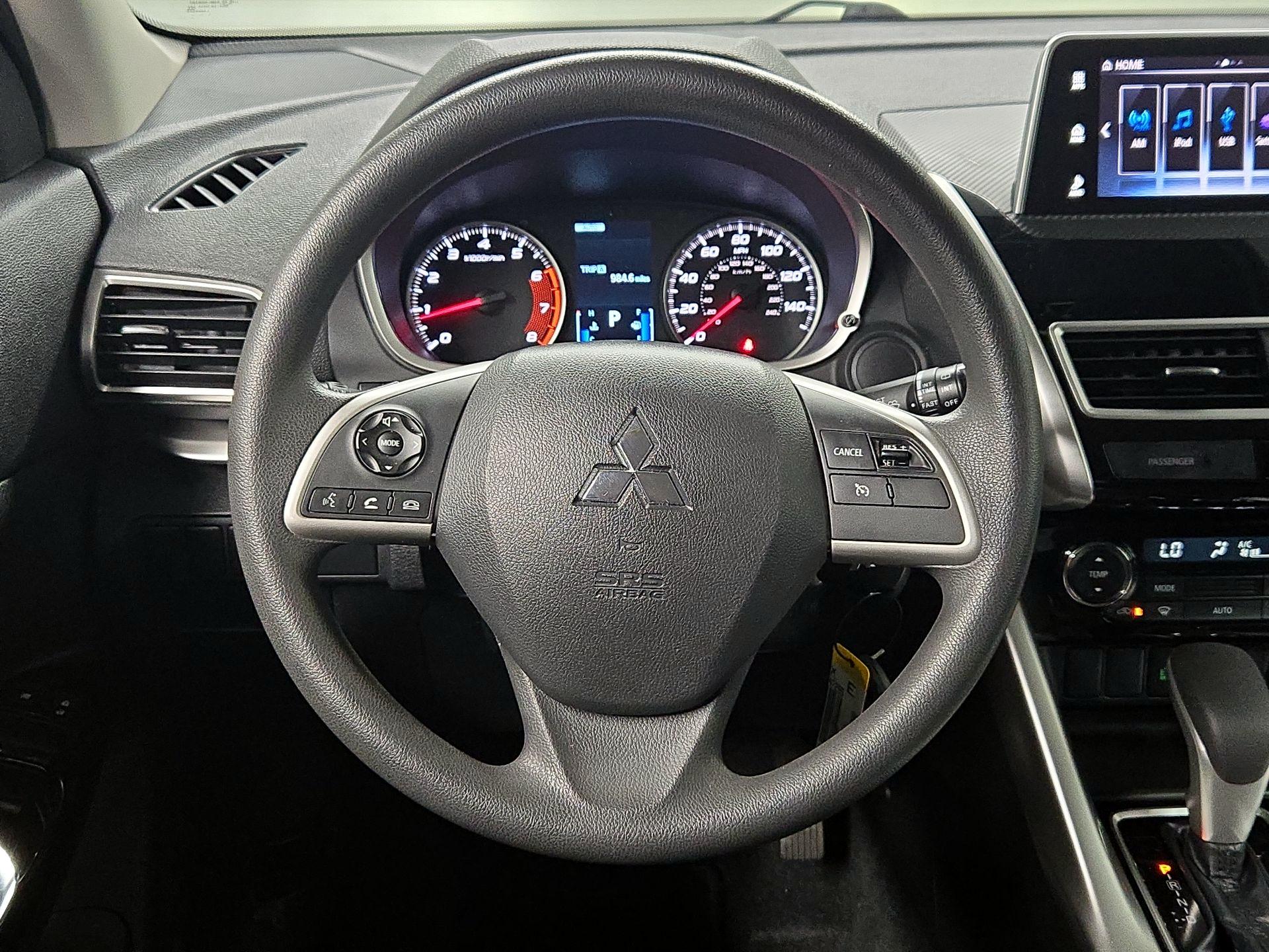 Thumbnail: 2018 Mitsubishi Eclipse Cross - 10