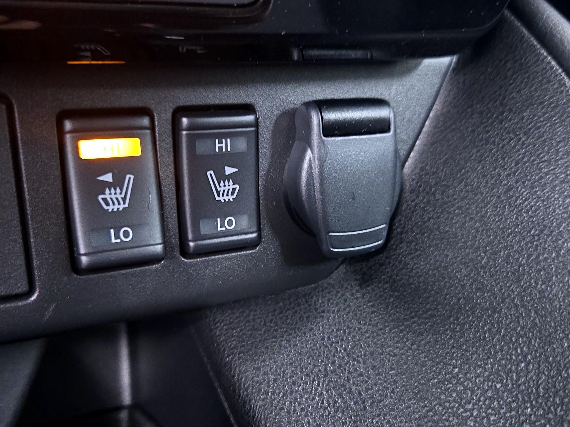 Thumbnail: 2025 Nissan Leaf - 19