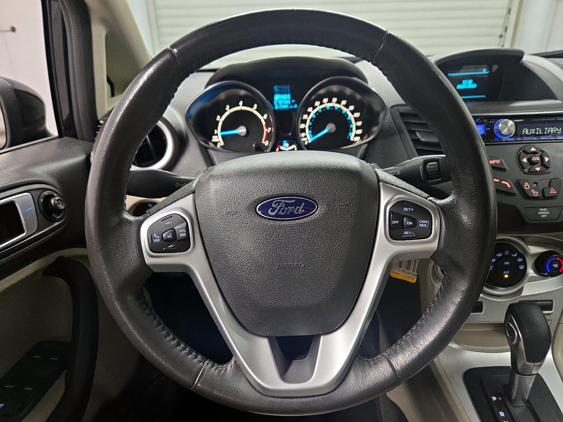 Thumbnail: 2014 Ford Fiesta - 10