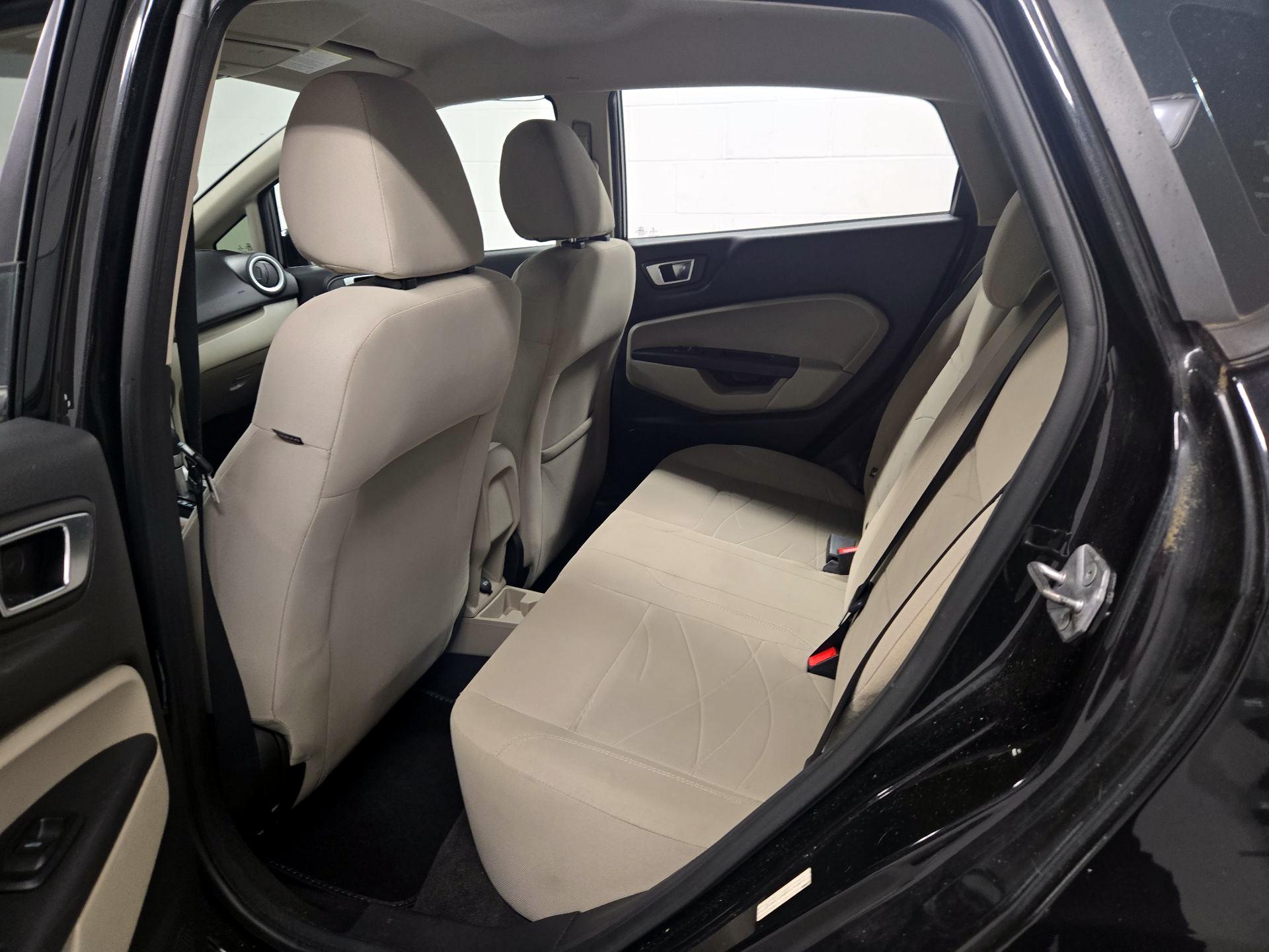 Thumbnail: 2014 Ford Fiesta - 18