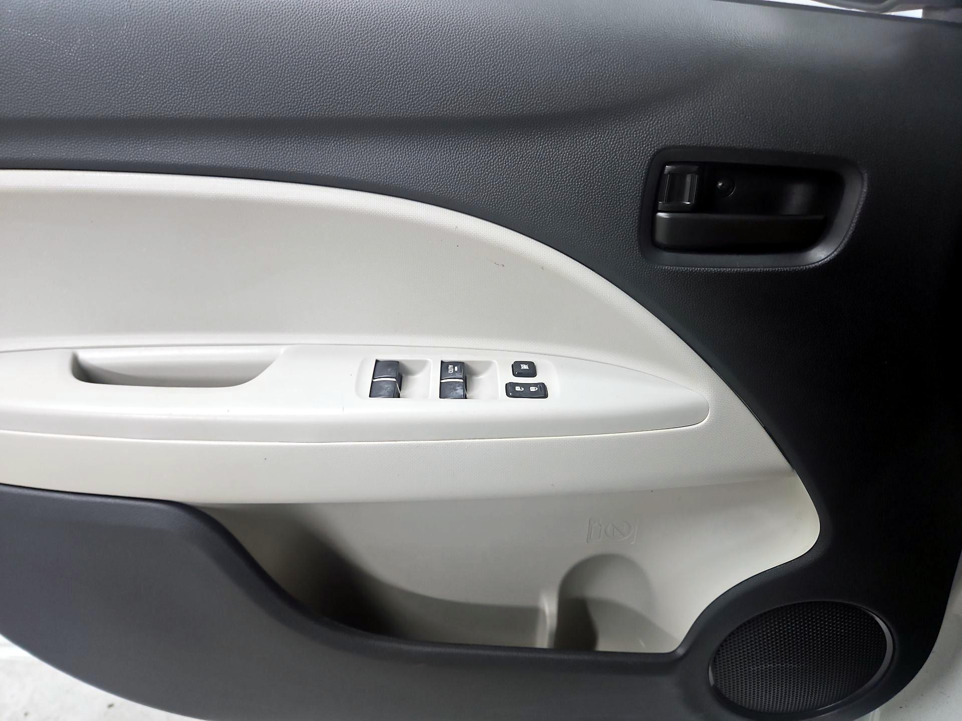 Thumbnail: 2017 Mitsubishi Mirage G4 - 12