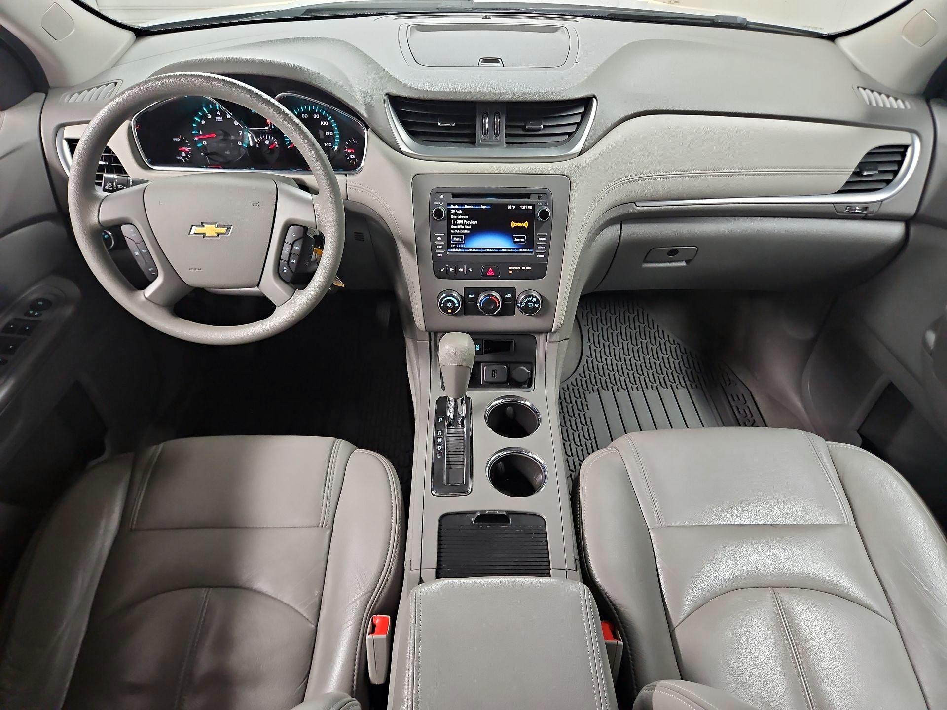 Thumbnail: 2017 Chevrolet Traverse - 9