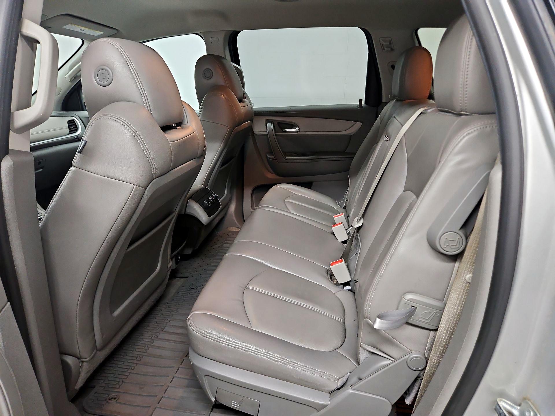 Thumbnail: 2017 Chevrolet Traverse - 19