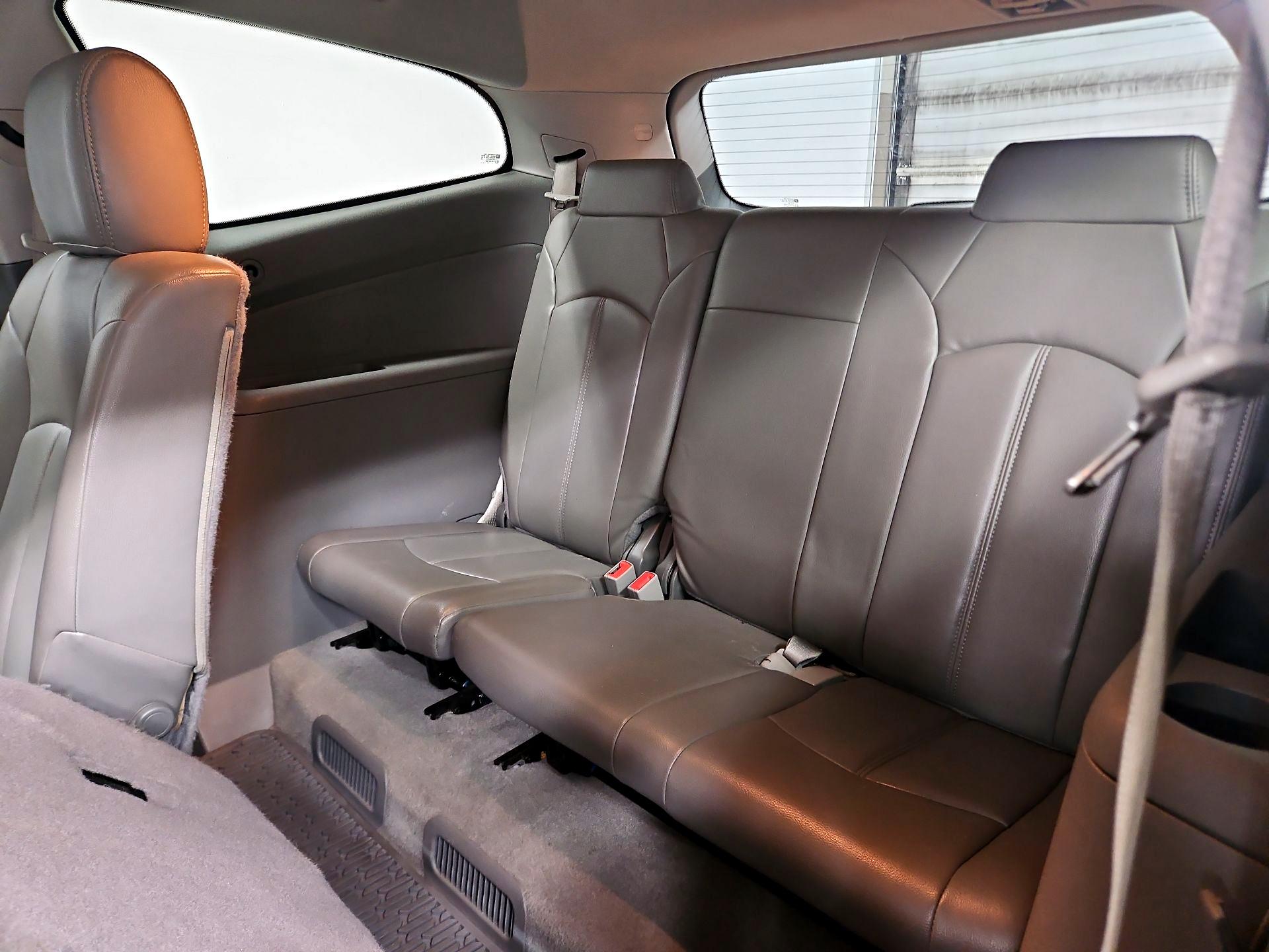 Thumbnail: 2017 Chevrolet Traverse - 20