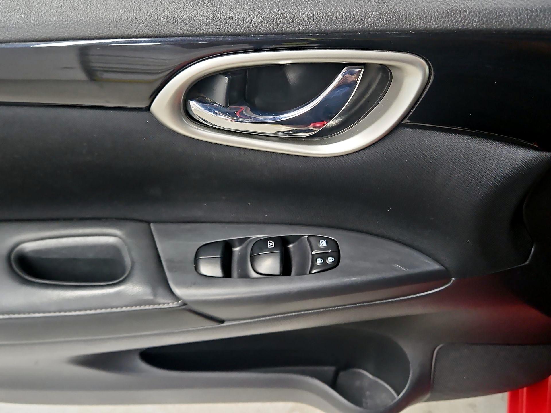 Thumbnail: 2017 Nissan Sentra - 12