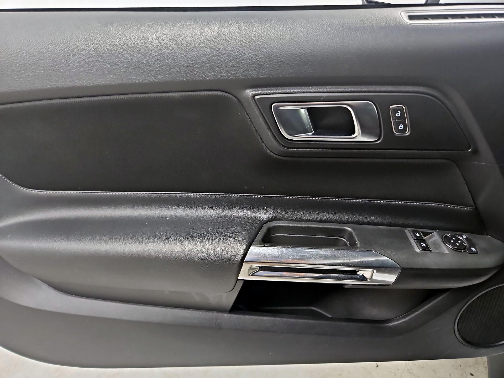 Thumbnail: 2019 Ford Mustang - 12