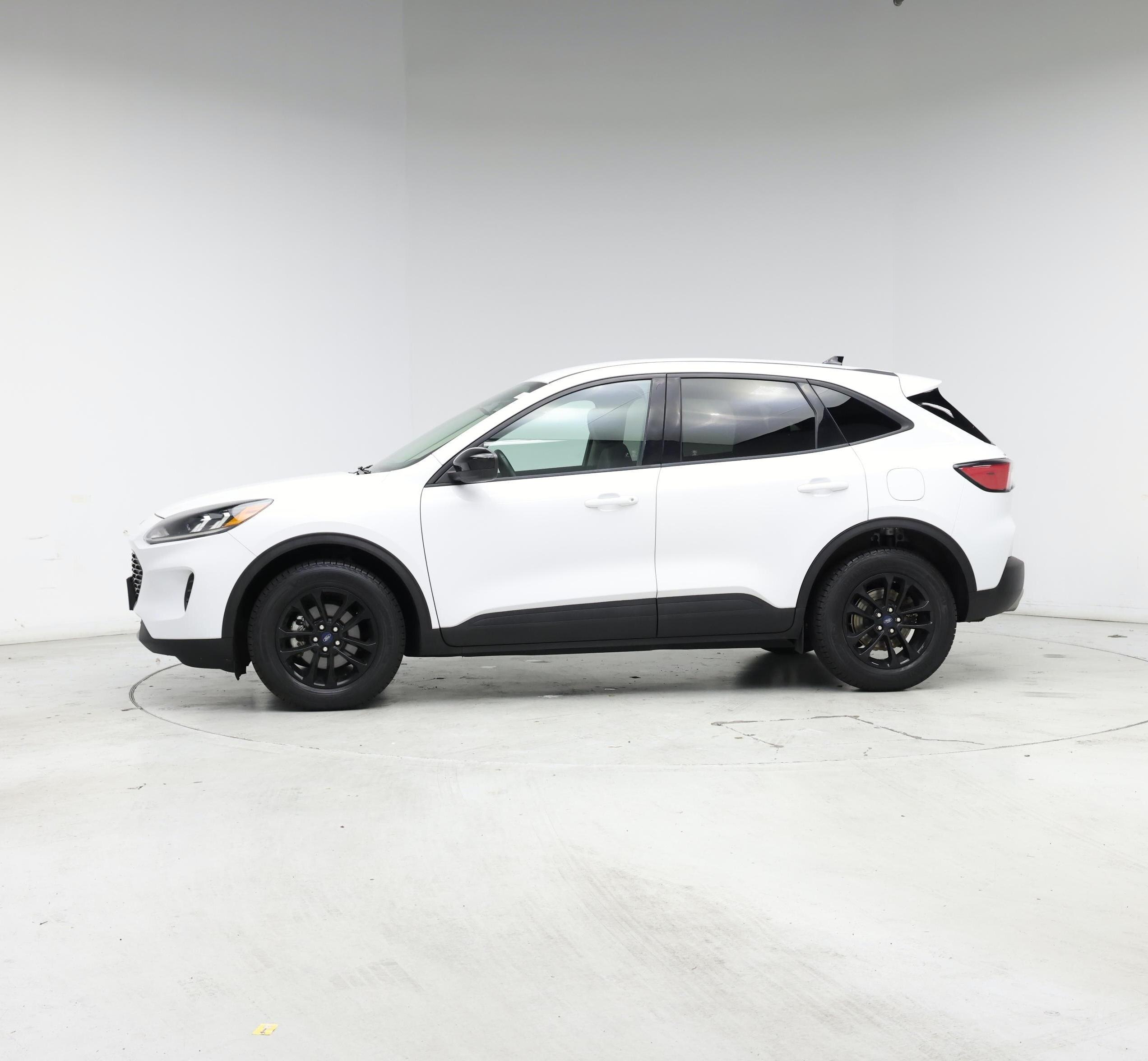 Thumbnail: 2020 Ford Escape - 3