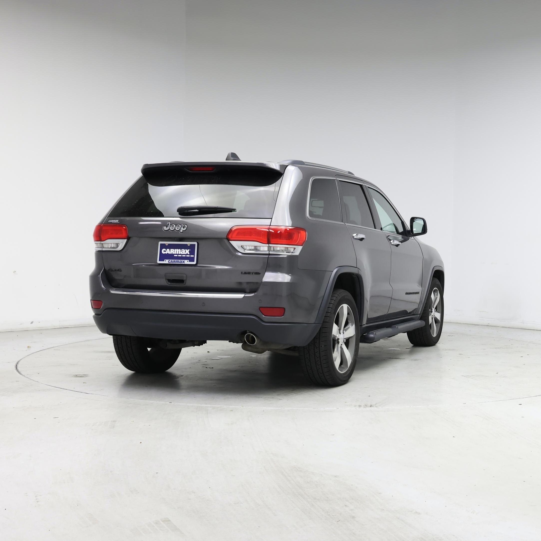 Thumbnail: 2015 Jeep Grand Cherokee - 8