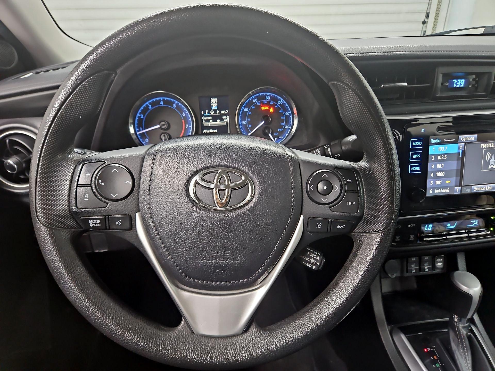 Thumbnail: 2017 Toyota Corolla - 10
