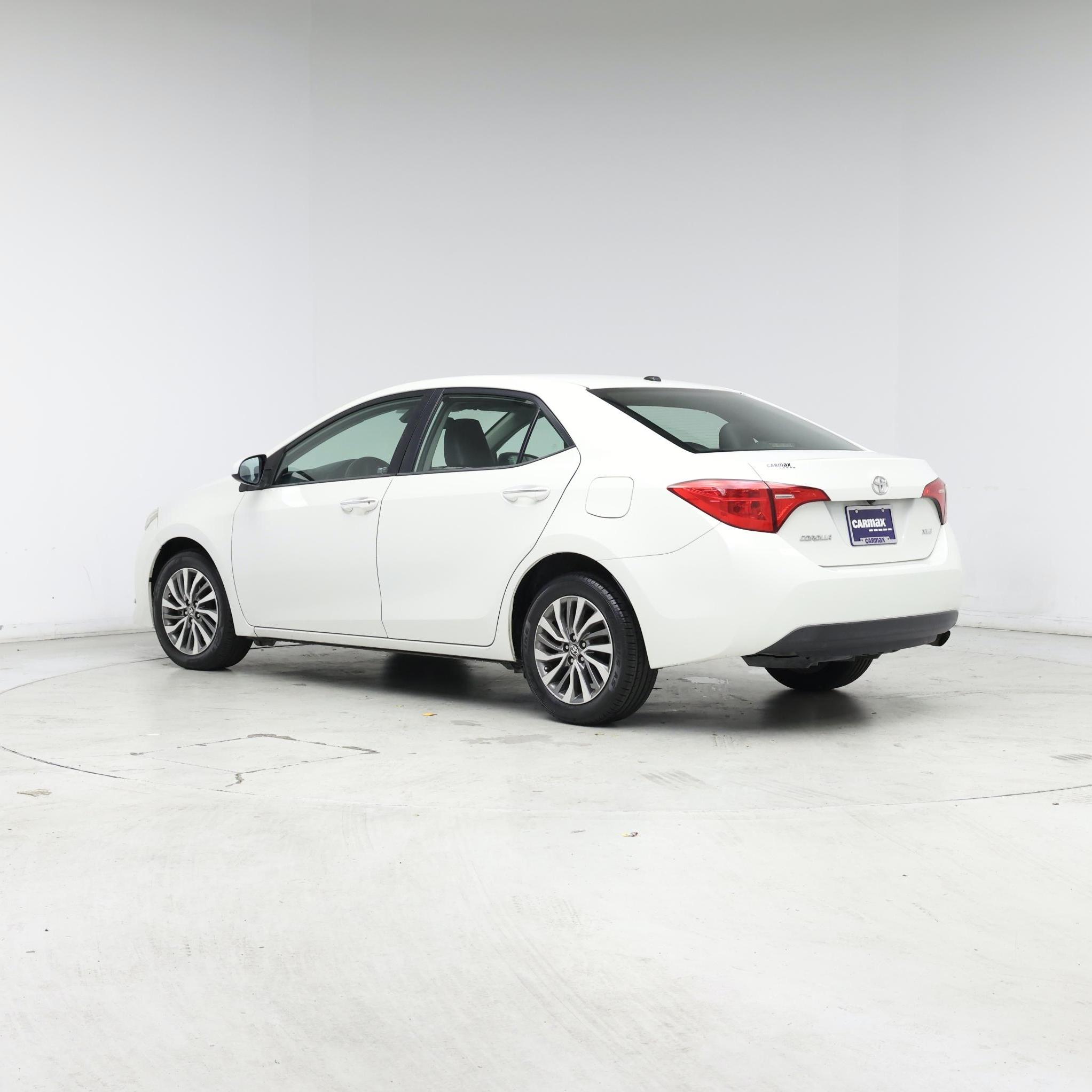Thumbnail: 2017 Toyota Corolla - 2