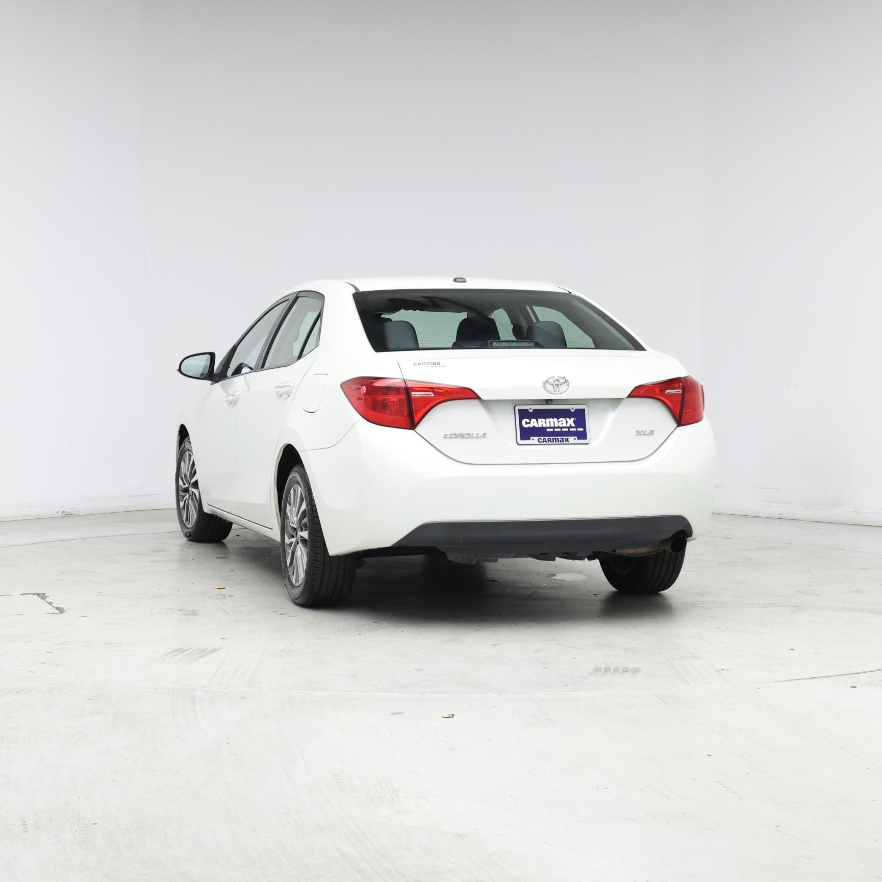 Thumbnail: 2017 Toyota Corolla - 6