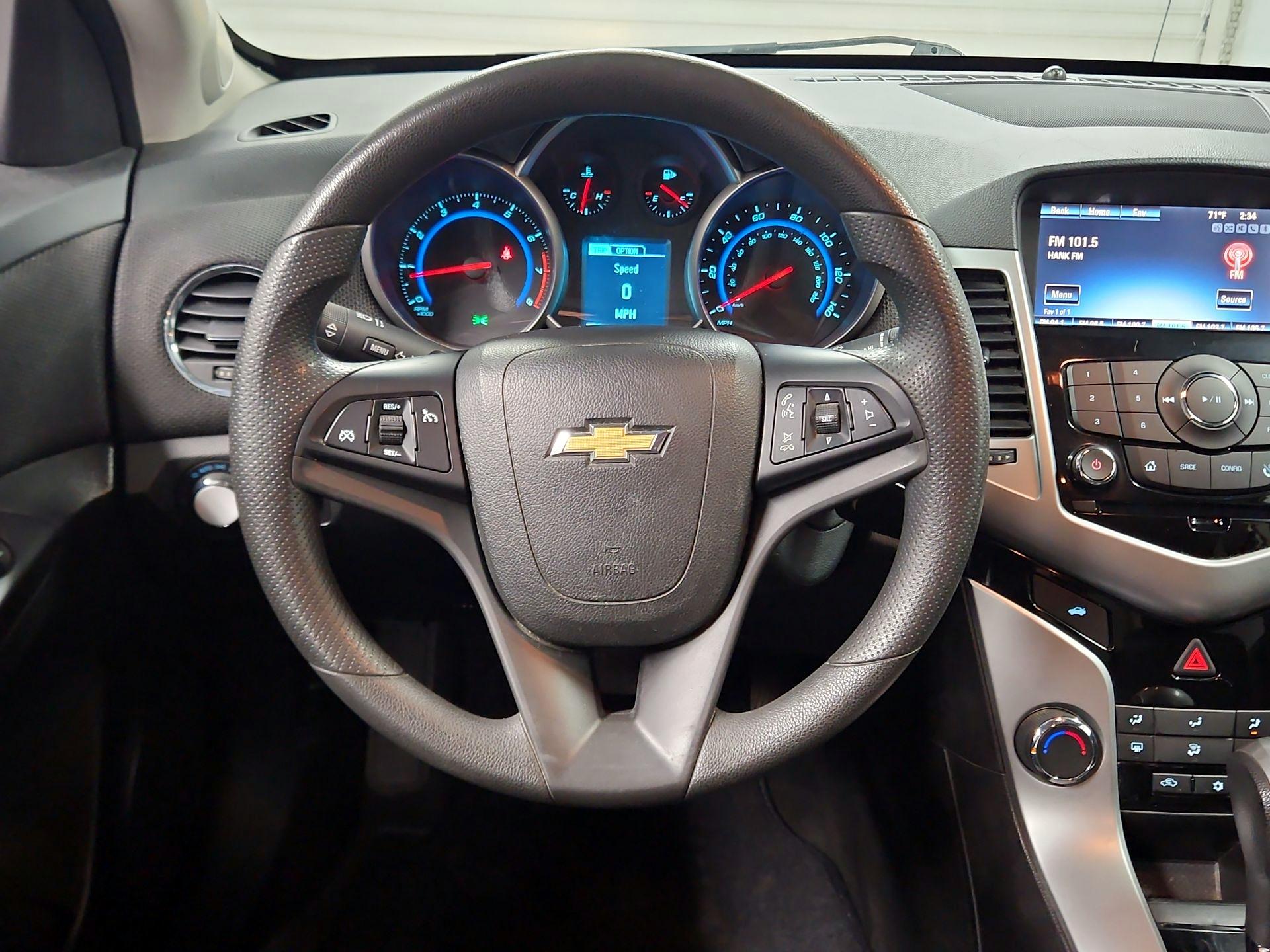 Thumbnail: 2016 Chevrolet Cruze - 10