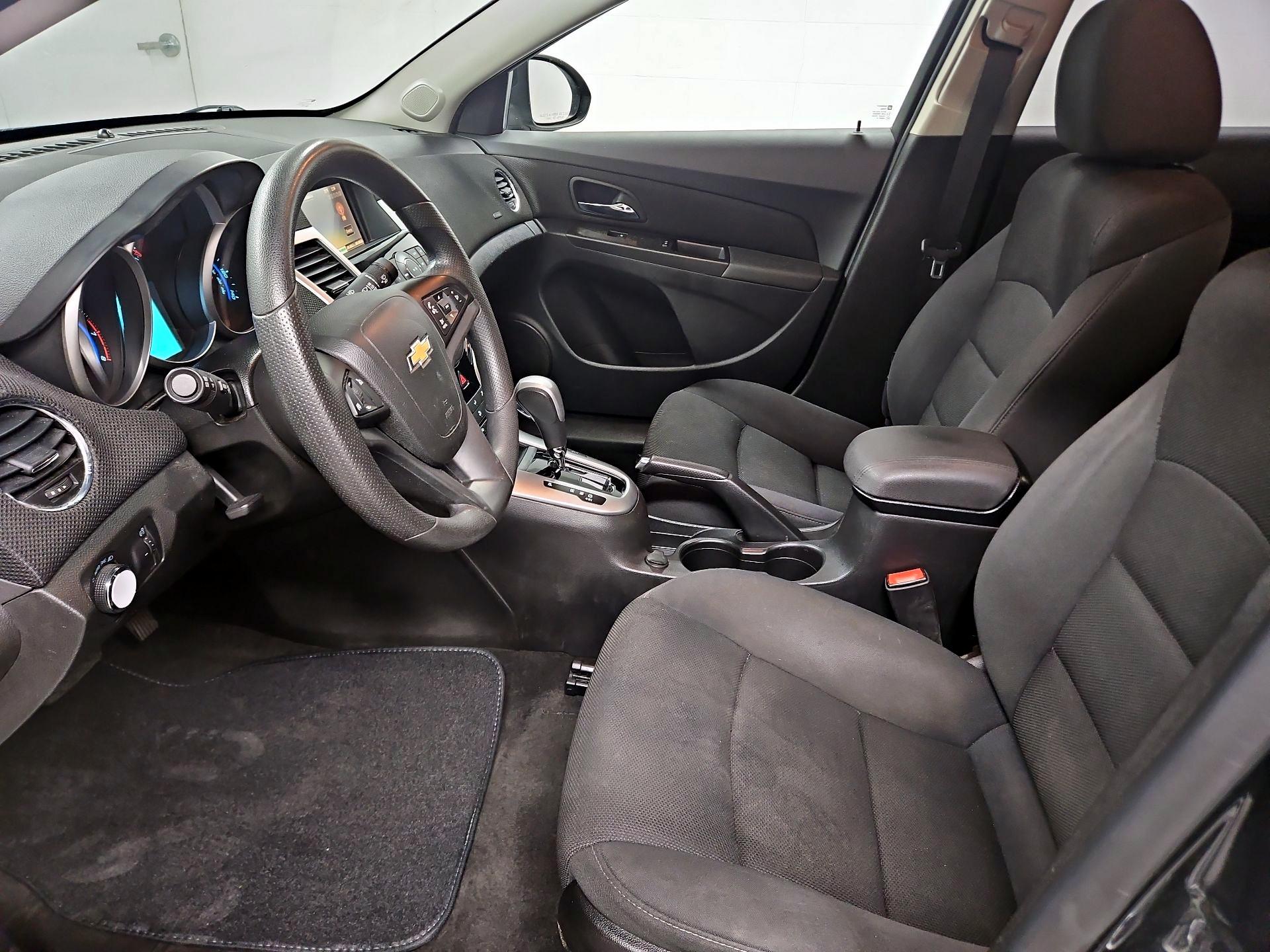 Thumbnail: 2016 Chevrolet Cruze - 11