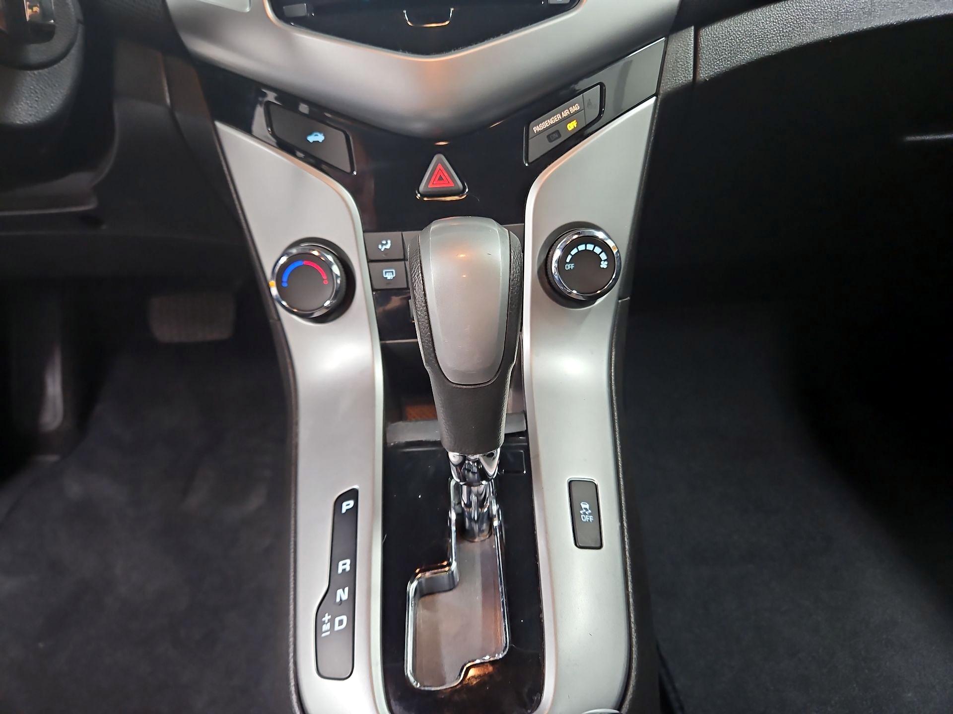 Thumbnail: 2016 Chevrolet Cruze - 17