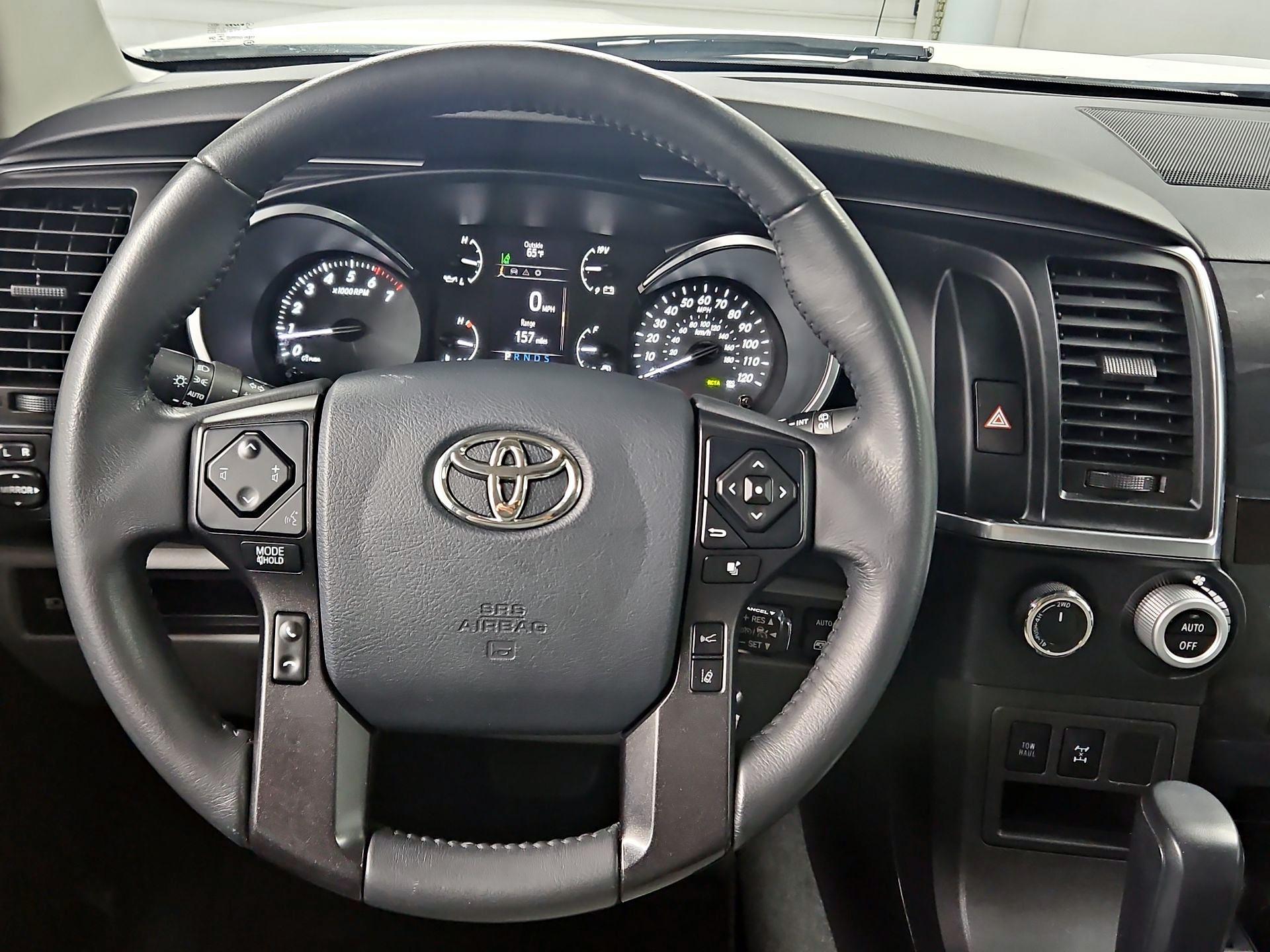 Thumbnail: 2018 Toyota Sequoia - 10