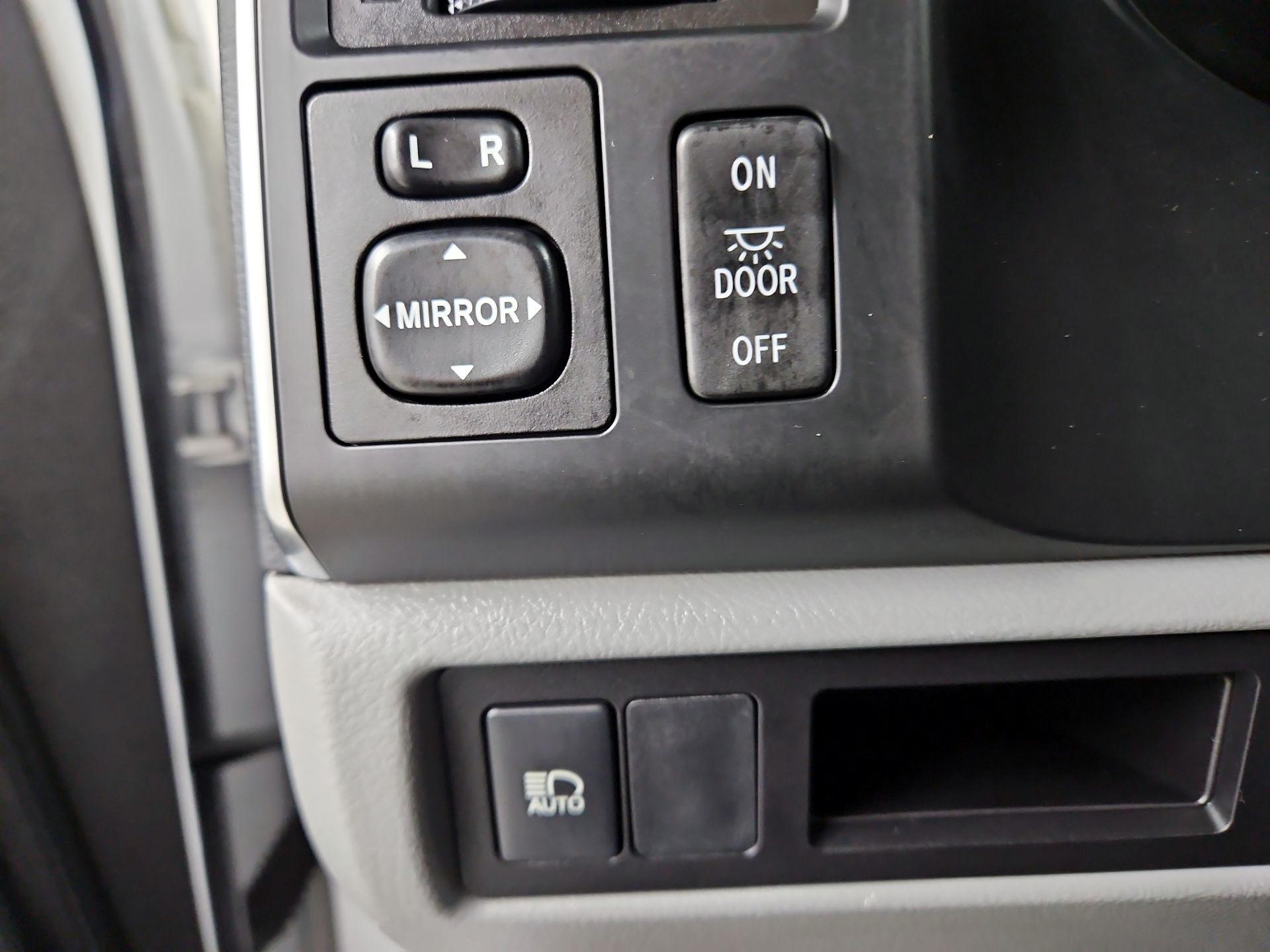 Thumbnail: 2018 Toyota Sequoia - 13