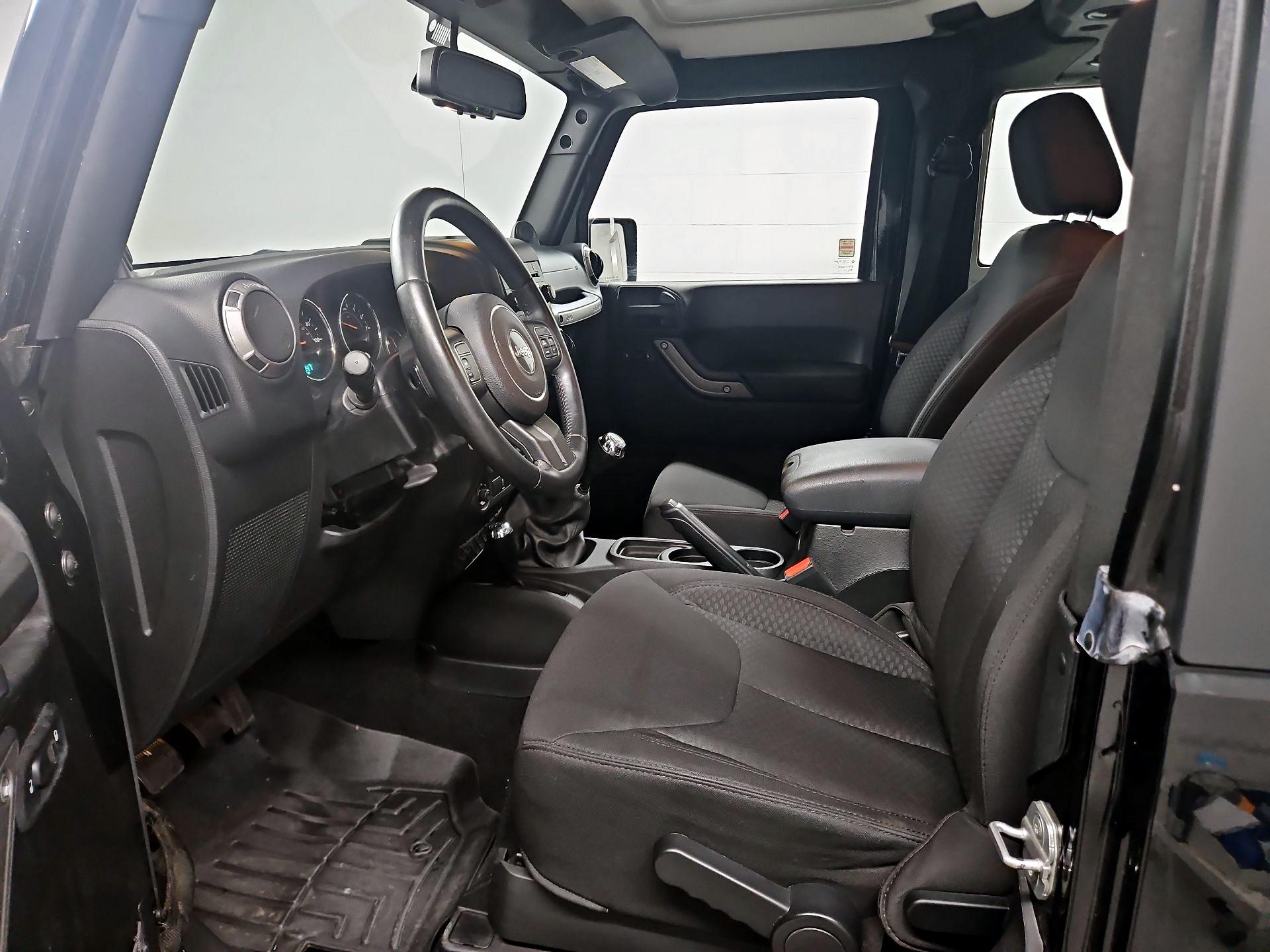 Thumbnail: 2013 Jeep Wrangler - 11