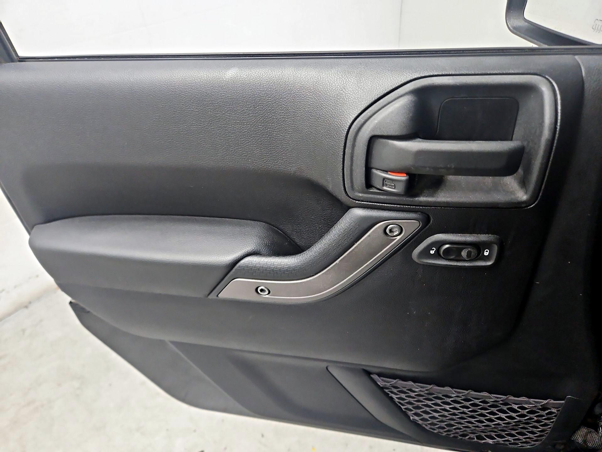 Thumbnail: 2013 Jeep Wrangler - 12