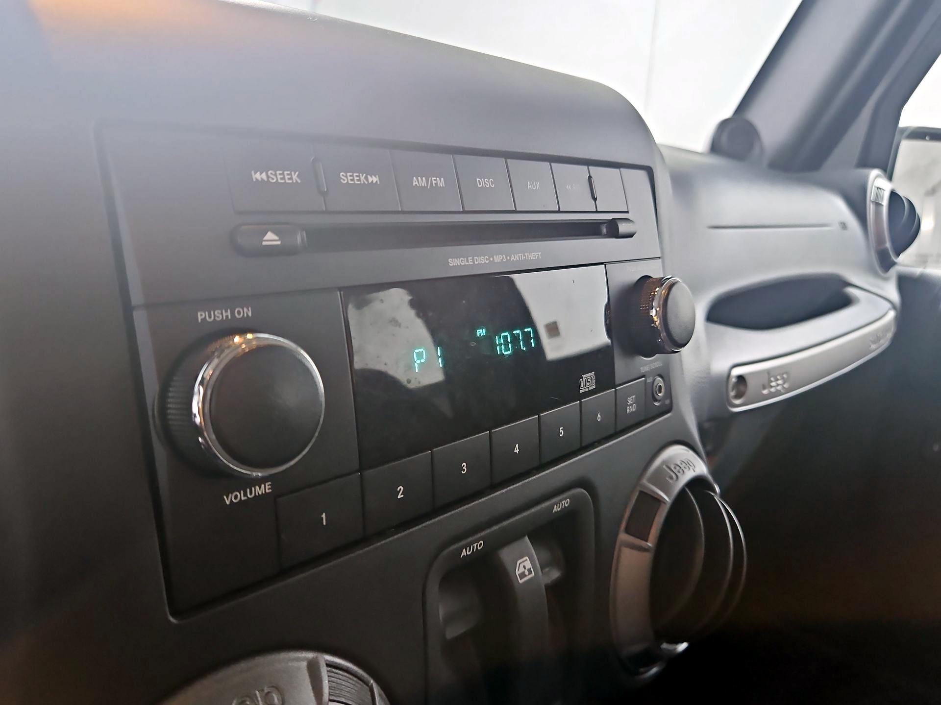 Thumbnail: 2013 Jeep Wrangler - 13