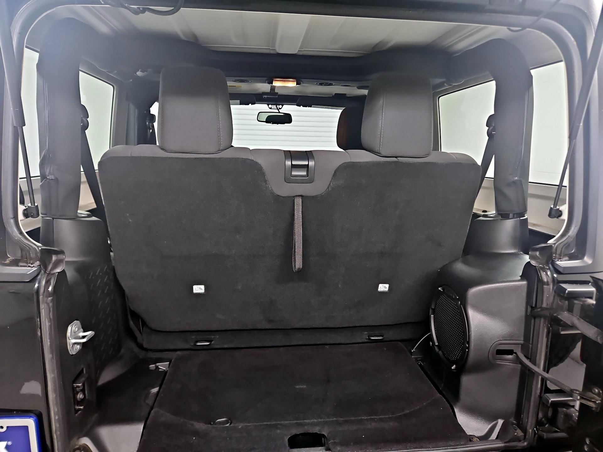 Thumbnail: 2013 Jeep Wrangler - 17