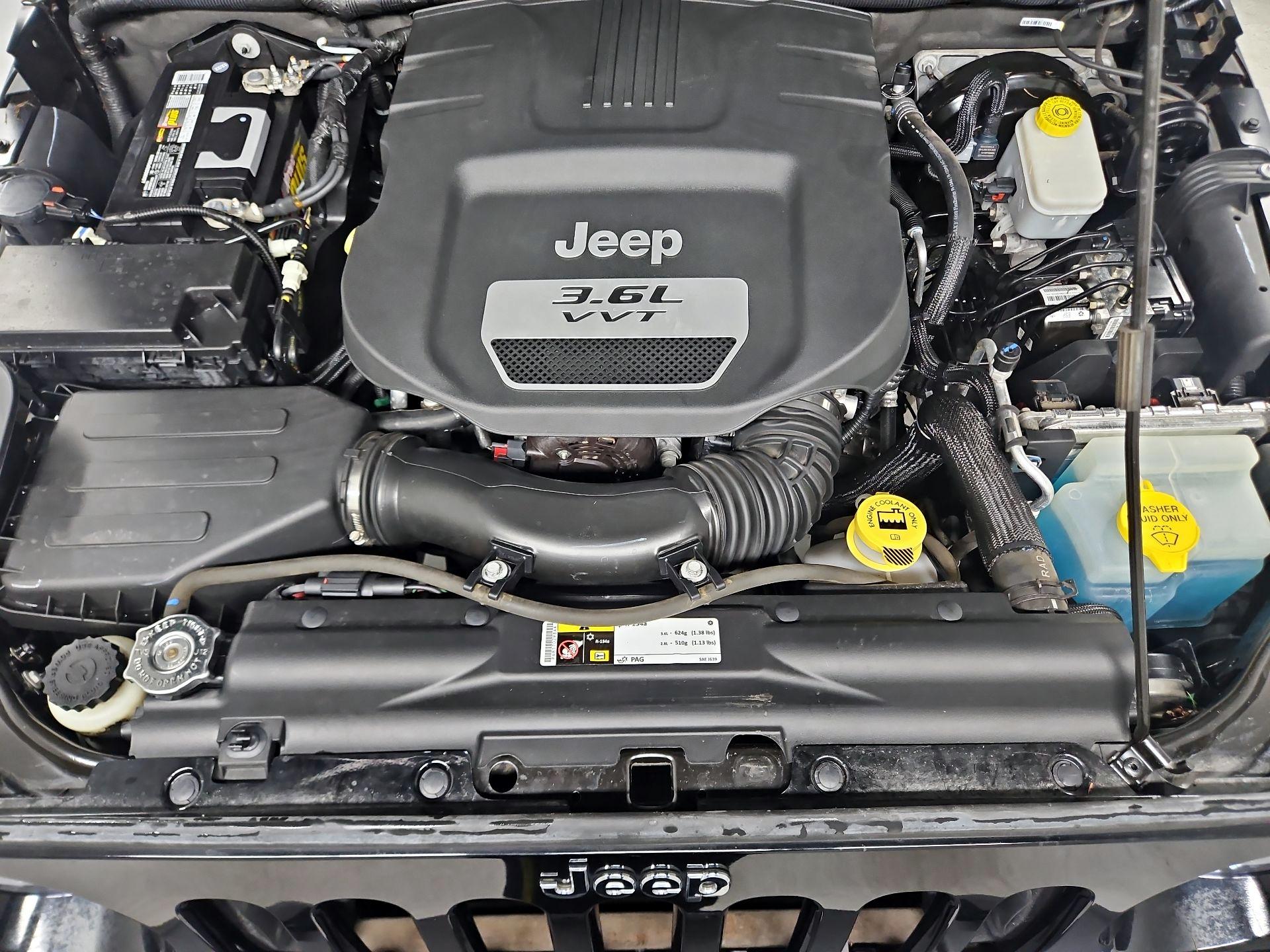 Thumbnail: 2013 Jeep Wrangler - 19