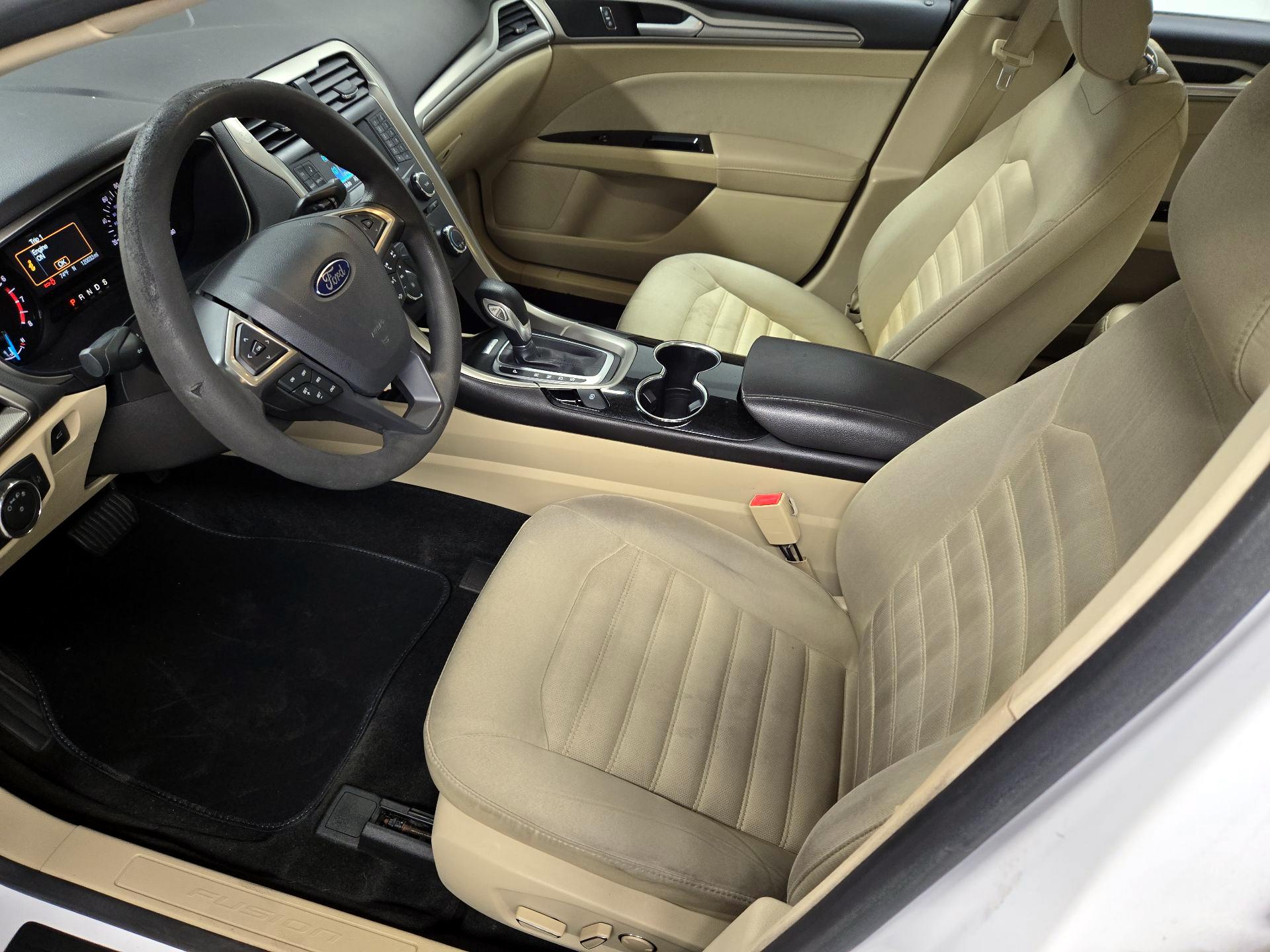 Thumbnail: 2014 Ford Fusion - 11