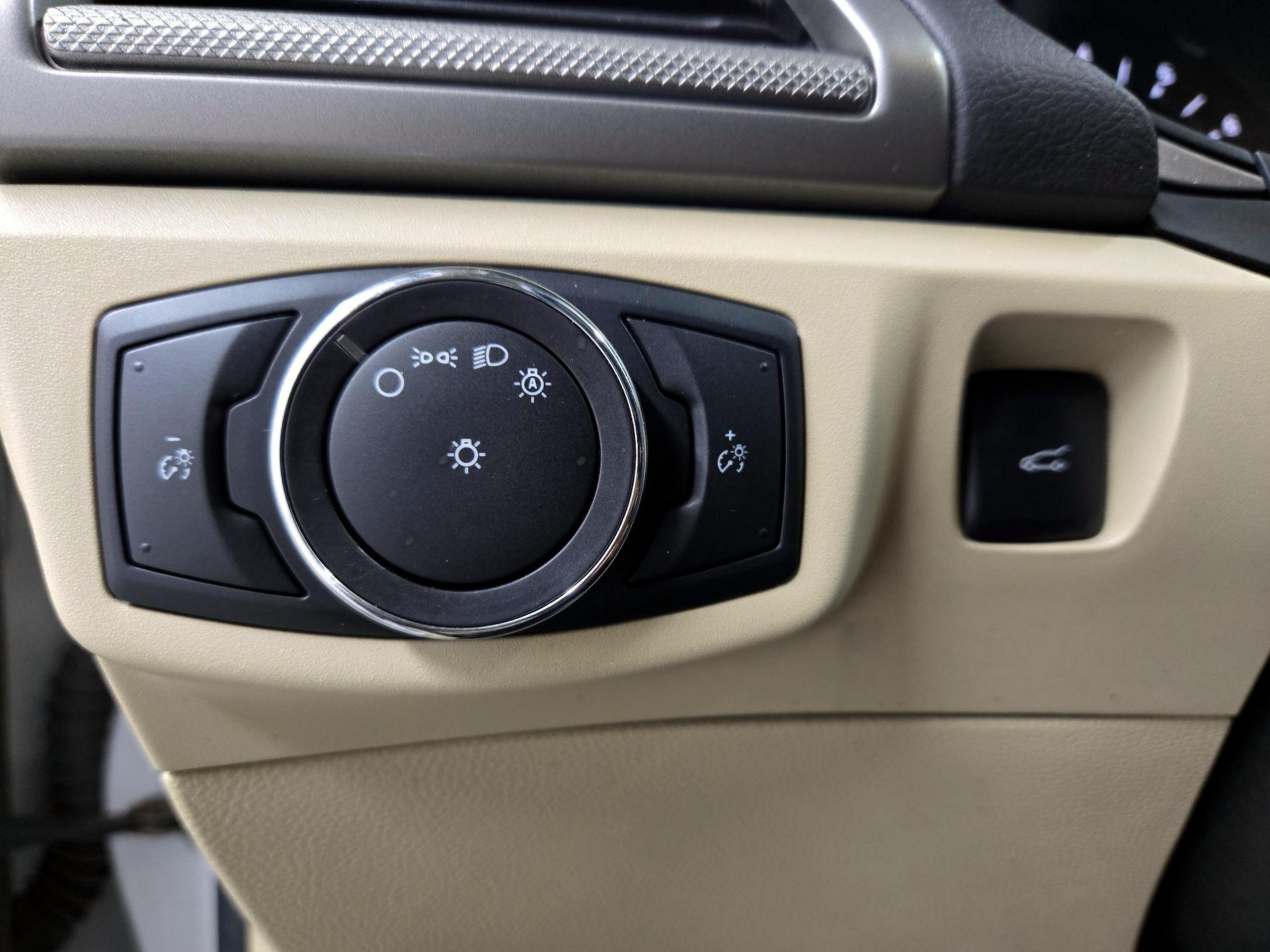 Thumbnail: 2014 Ford Fusion - 13