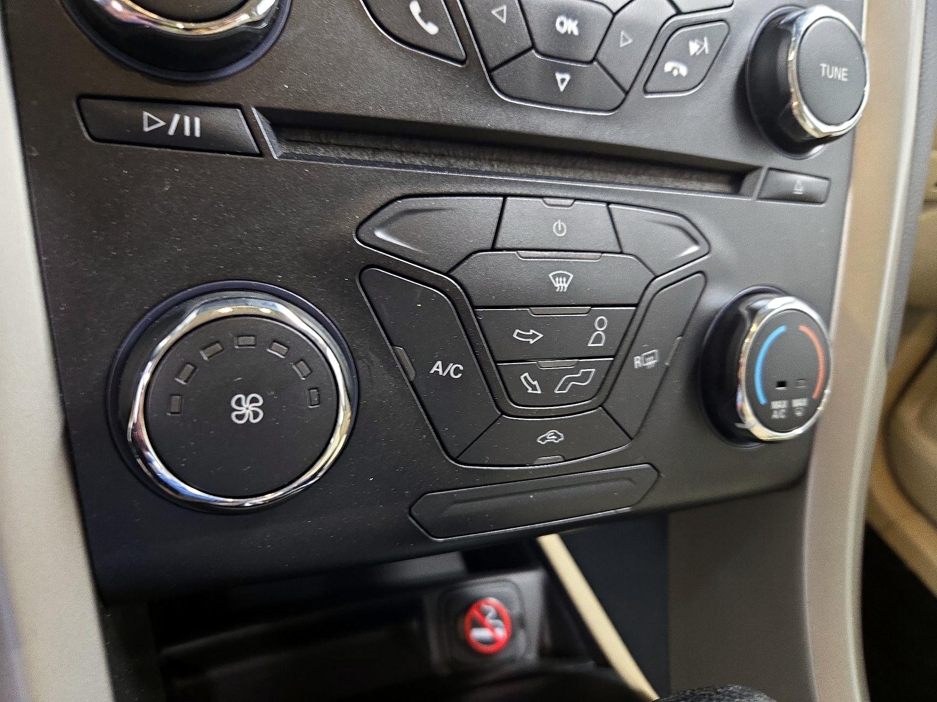 Thumbnail: 2014 Ford Fusion - 15