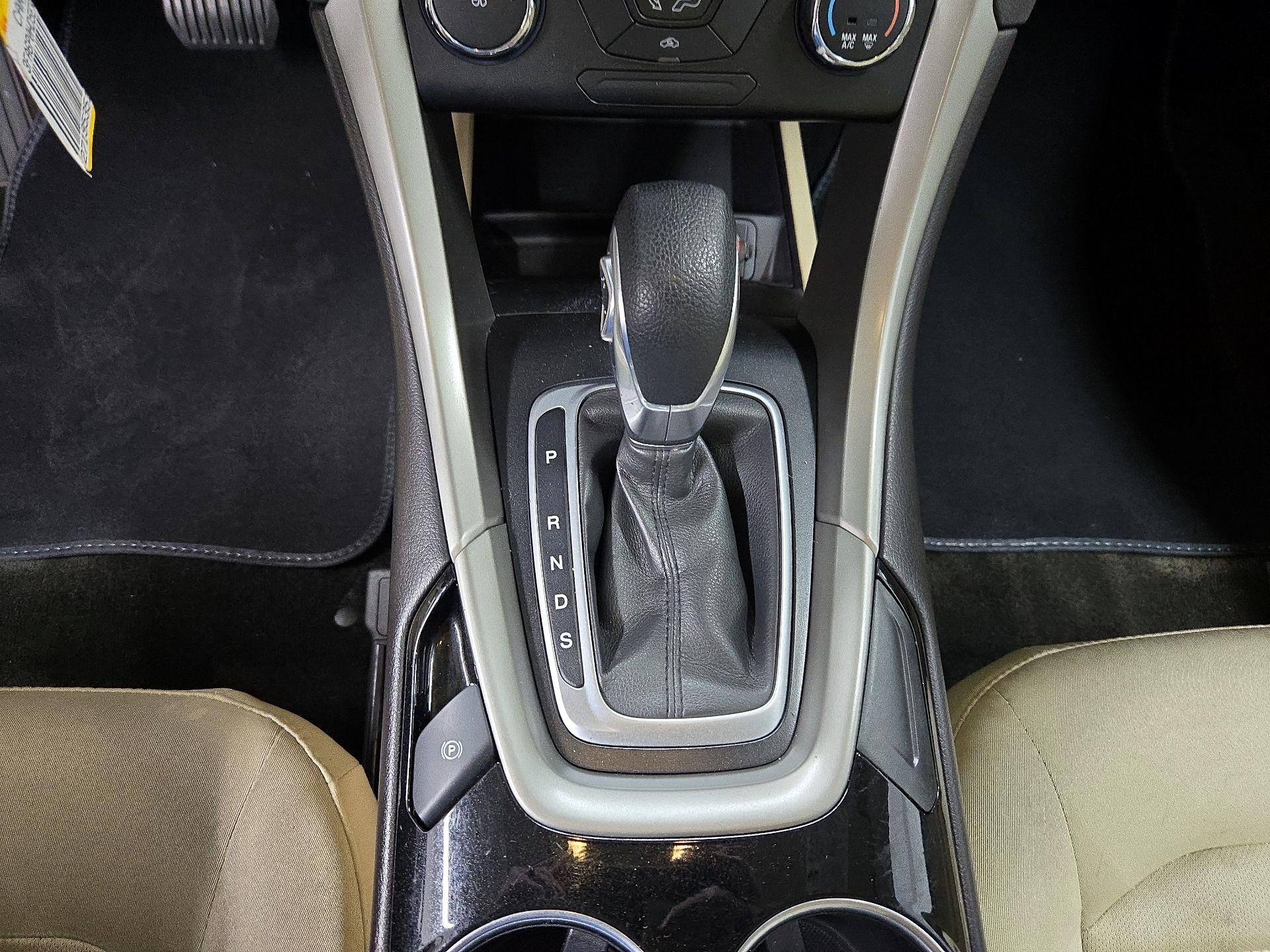 Thumbnail: 2014 Ford Fusion - 16