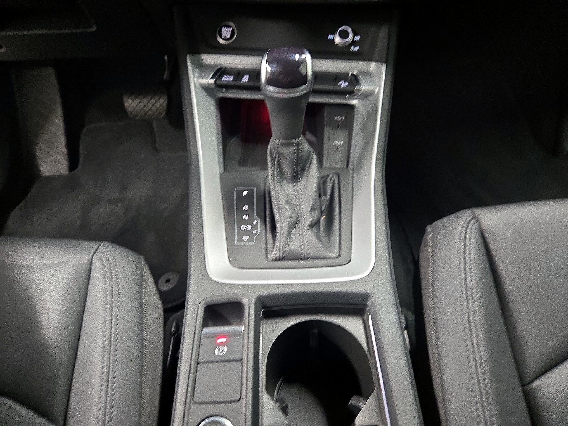 Thumbnail: 2023 Audi Q3 - 17