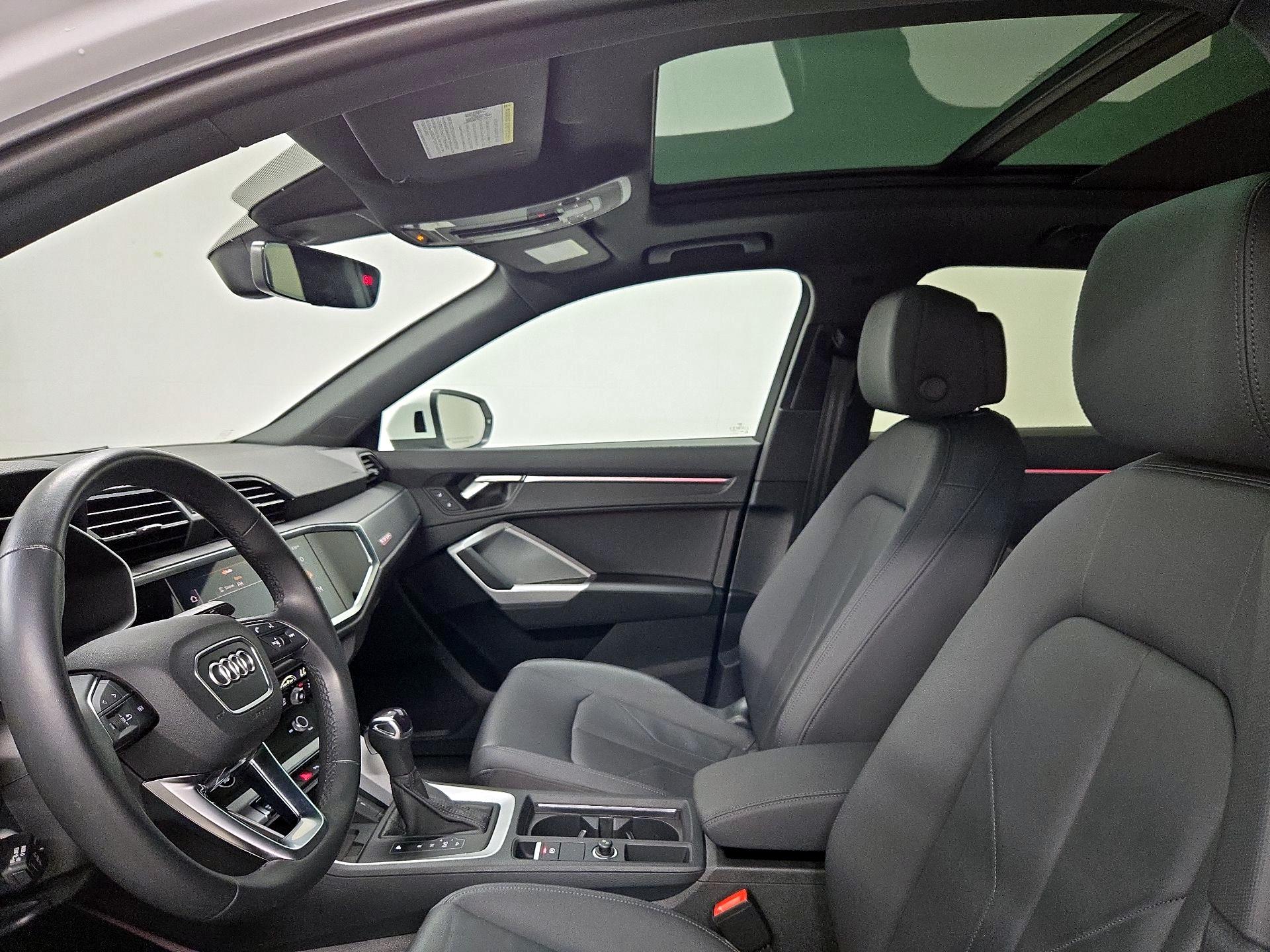 Thumbnail: 2023 Audi Q3 - 19