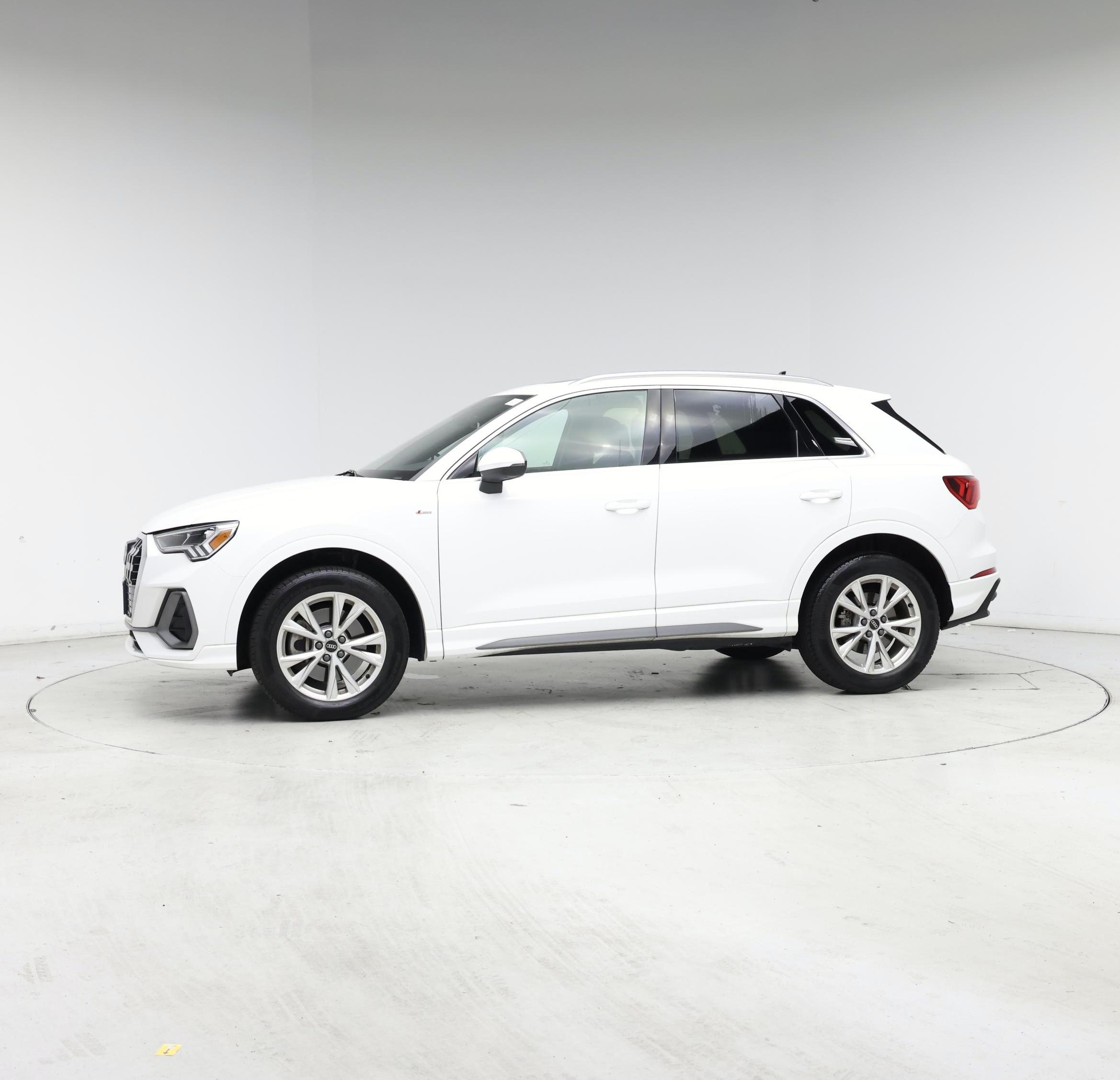 Thumbnail: 2023 Audi Q3 - 3