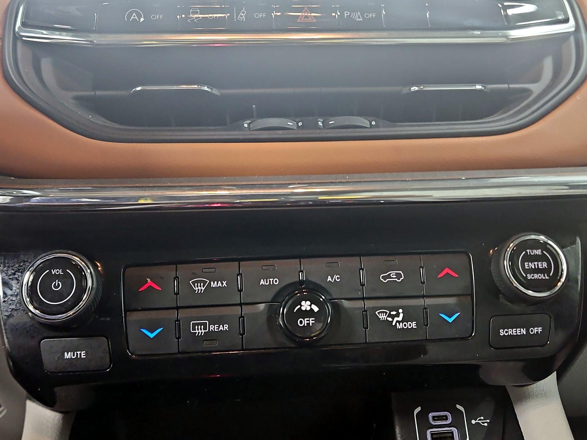 Thumbnail: 2022 Jeep Compass - 16