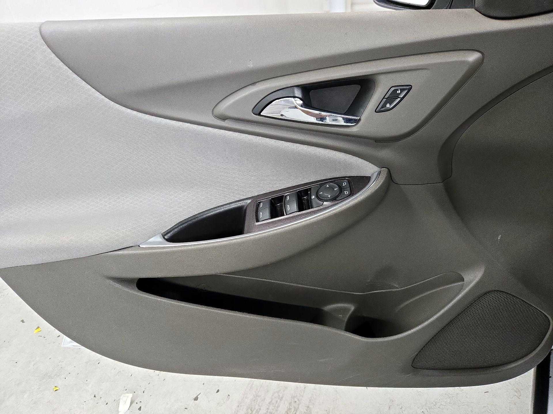 Thumbnail: 2021 Chevrolet Malibu - 12