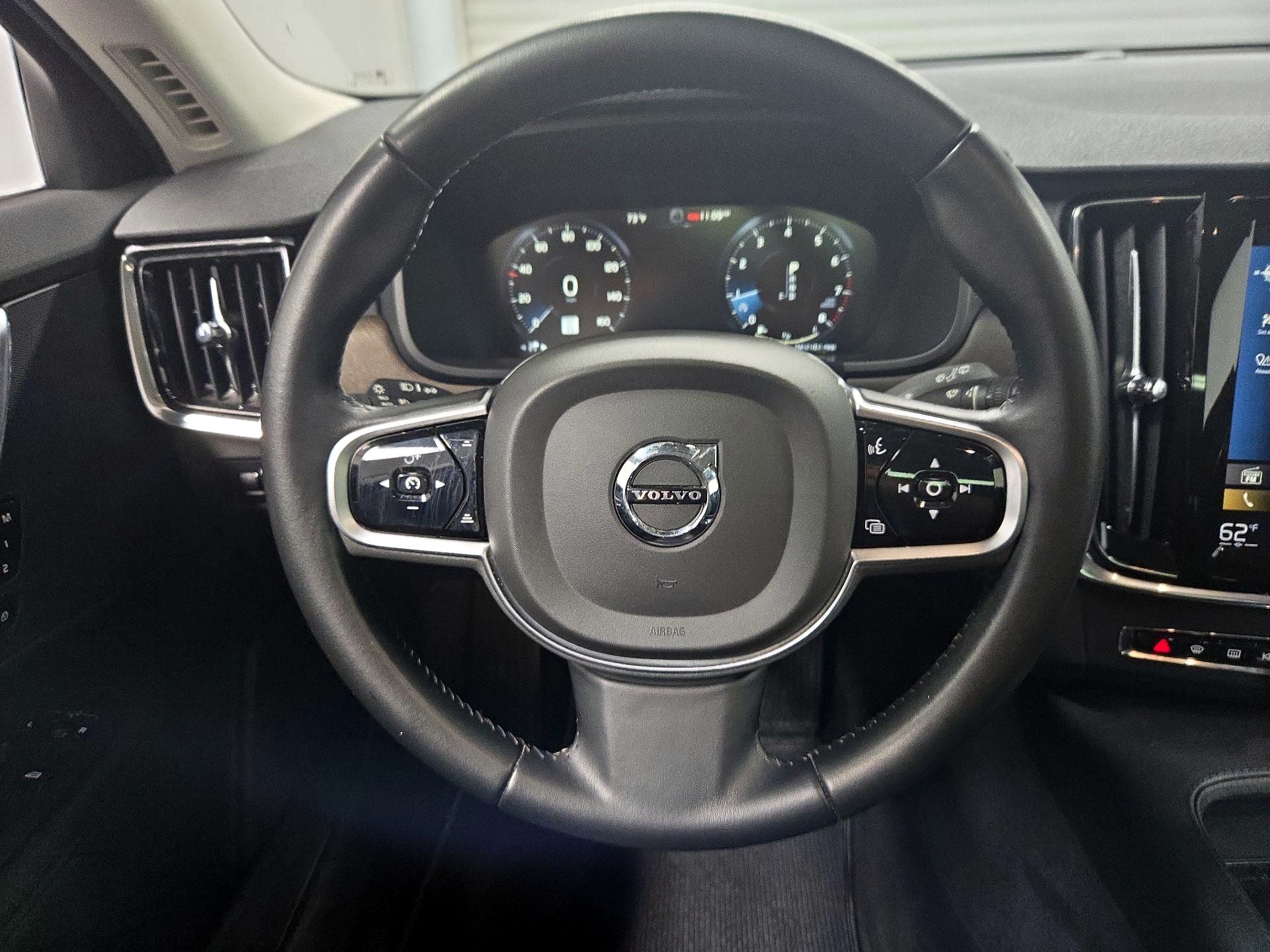 Thumbnail: 2019 Volvo V90 - 10